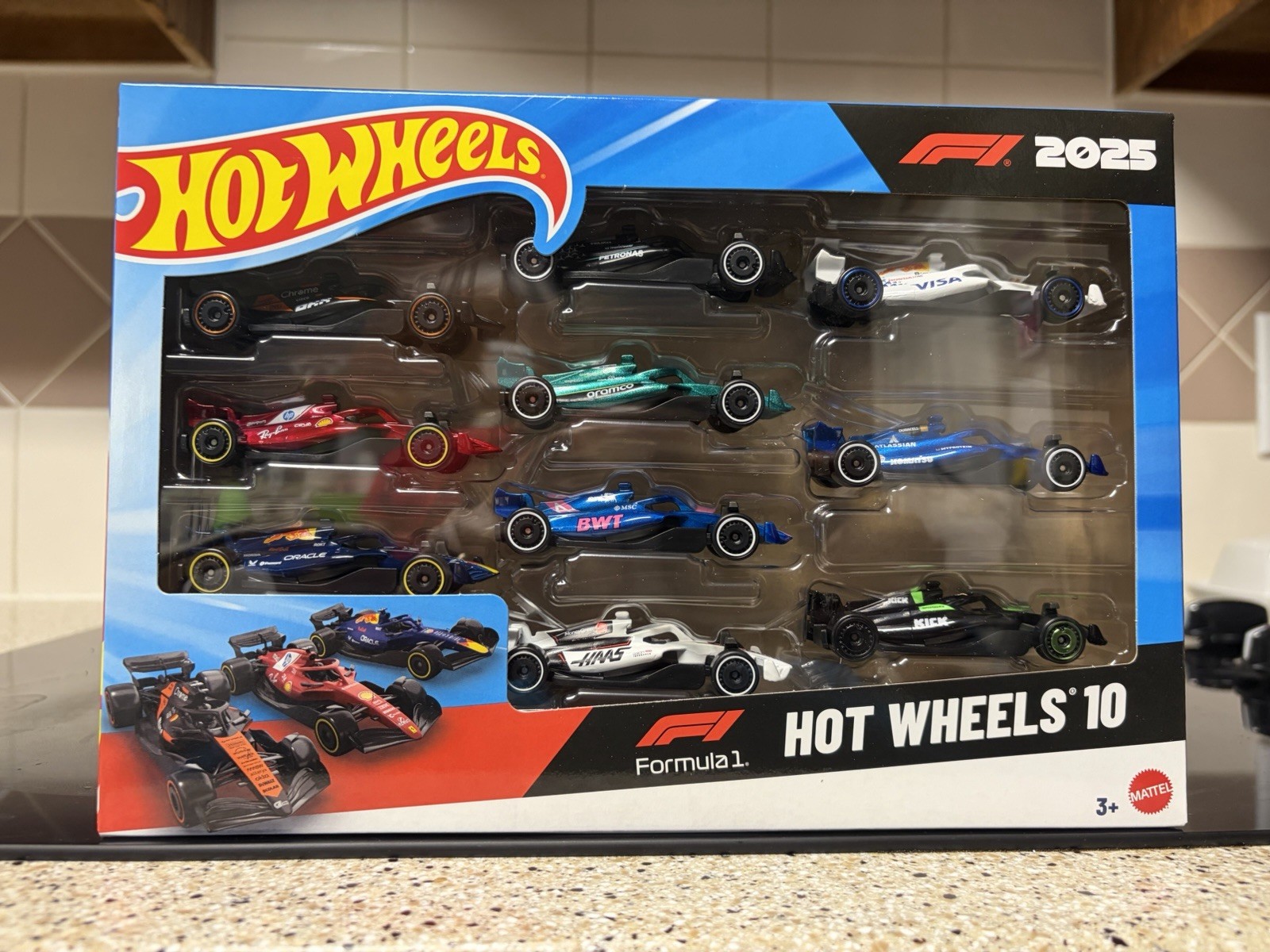 New 🔥 Hot Wheels Formula 1 2025 Racing Team 10-Pack New Ferrari F1🔥