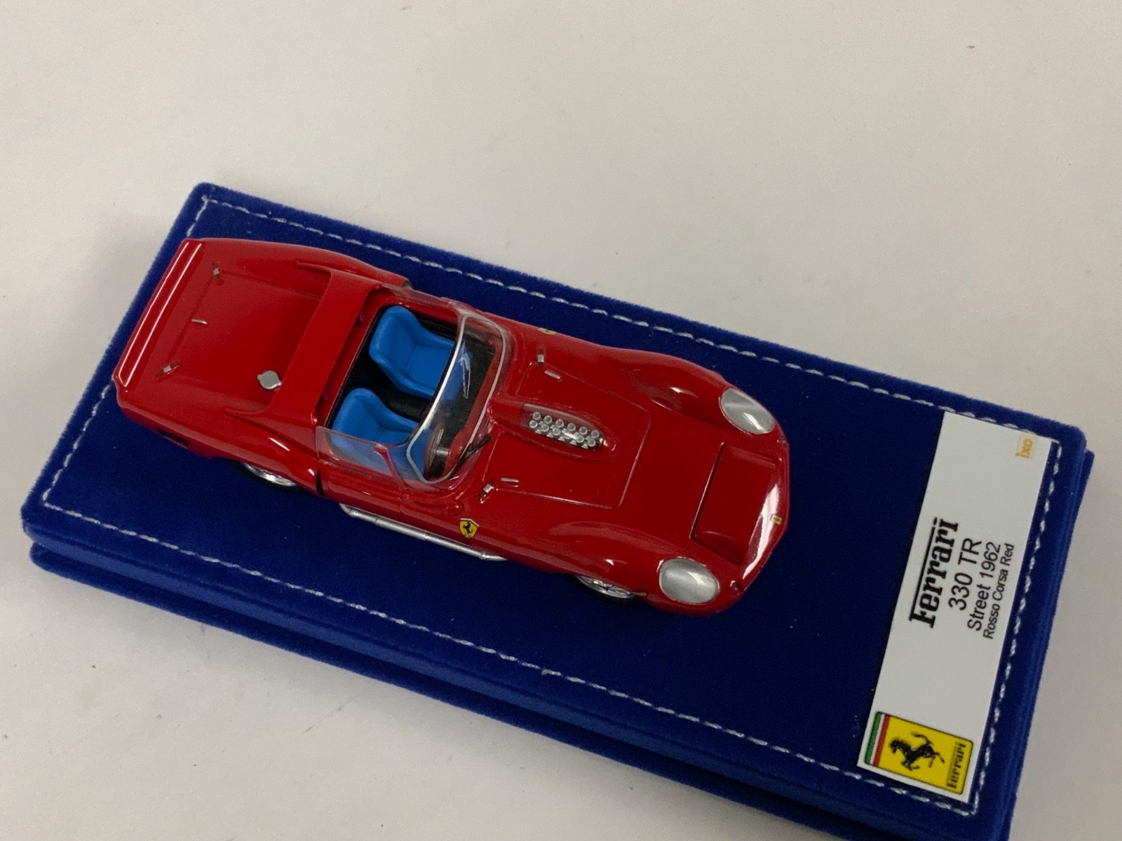 1/43 IXO Ferrari 330 TR from 1962 in Rosso Corsa red Suede base AB1163