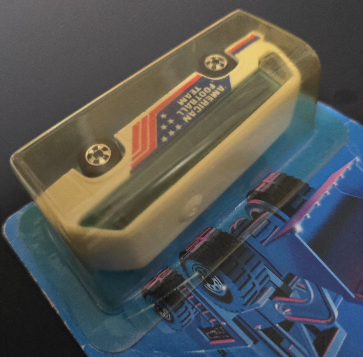 Hot Wheels “American Football Team” Team Bus / Auto Bus International Card 1986
