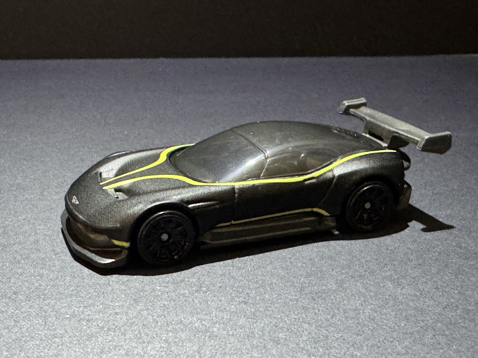 Hot Wheels Aston Martin Vulcan 1:64 Diecast Car Black/Yellow with Case