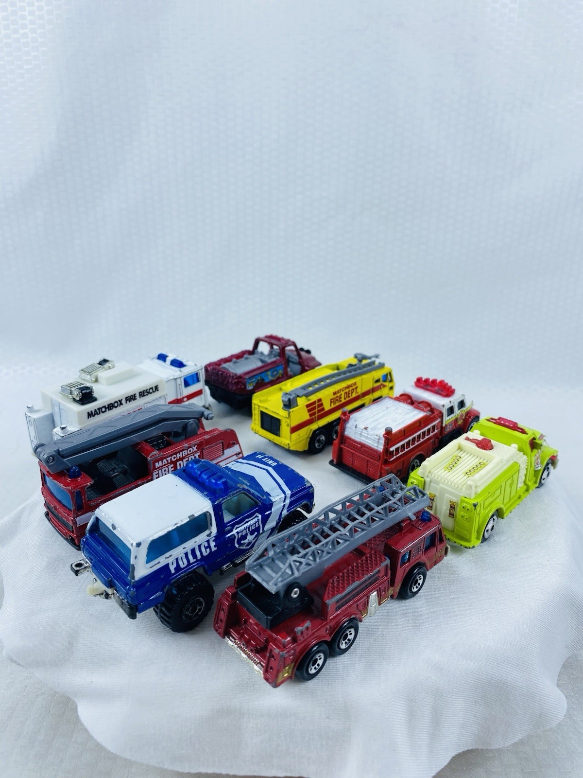 Lot of 8 Matchbox DieCast 1/64 Police, Fire, Rescue Trucks