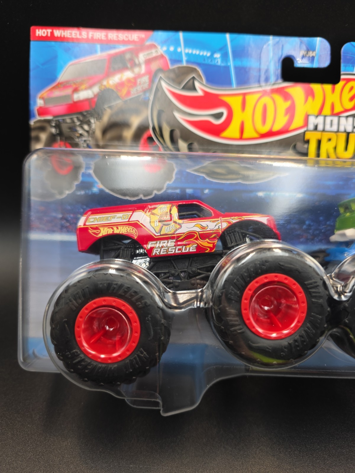 Monster Trucks Demolition Doubles HW Fire Rescue & HW 5 Alarm Diecast Car 2-Pack