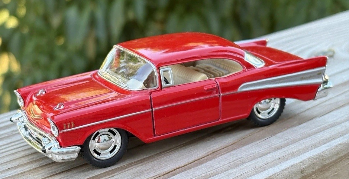 NEW Kinsmart 1957 Chevrolet Bel Air Hard Top 1:40 Diecast Toy Car 5313D Red