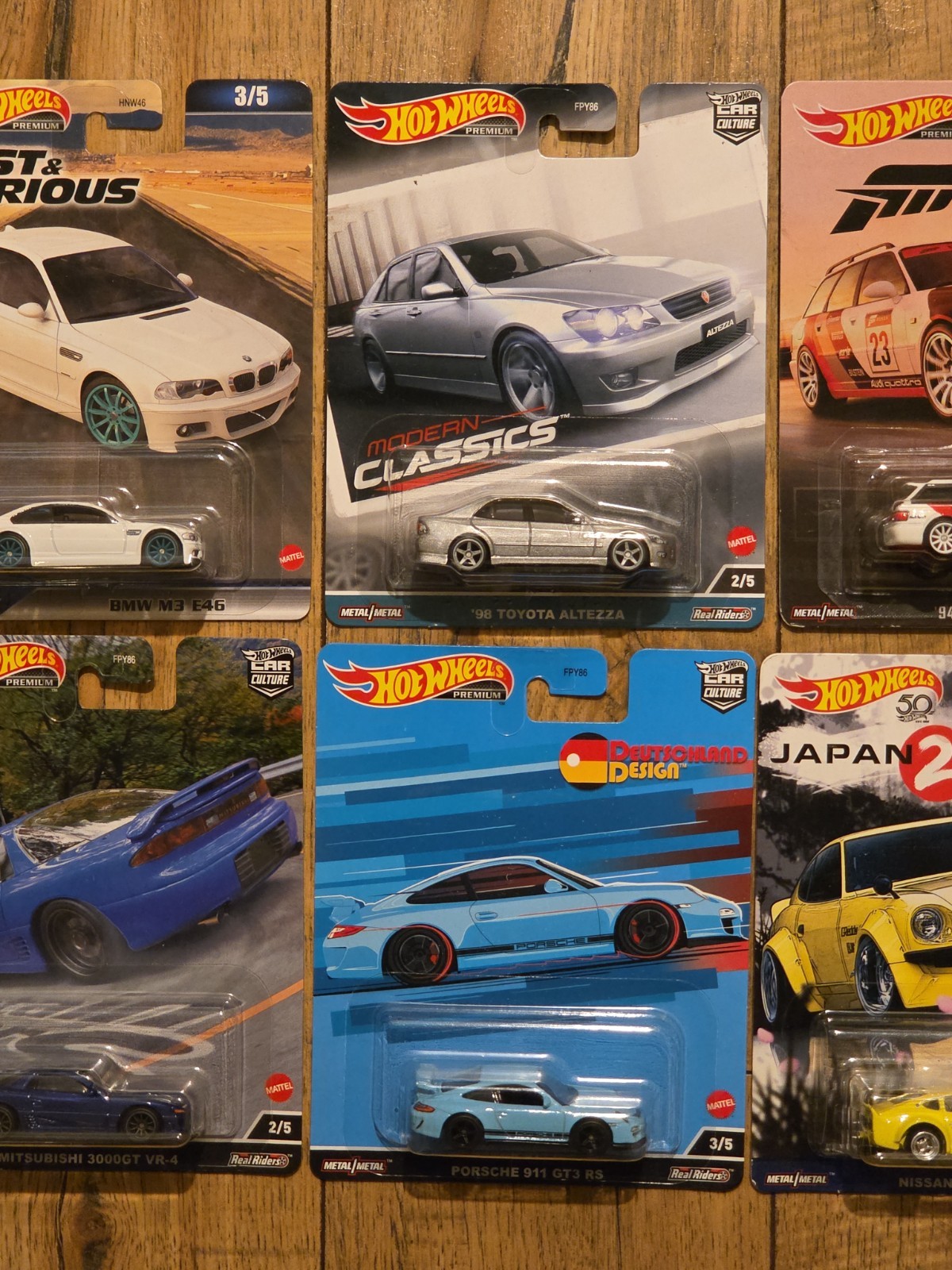 8 Hot Wheels Premium Porsche, Nissan, Toyota, Honda, BMW. Mitsubishi, Audi