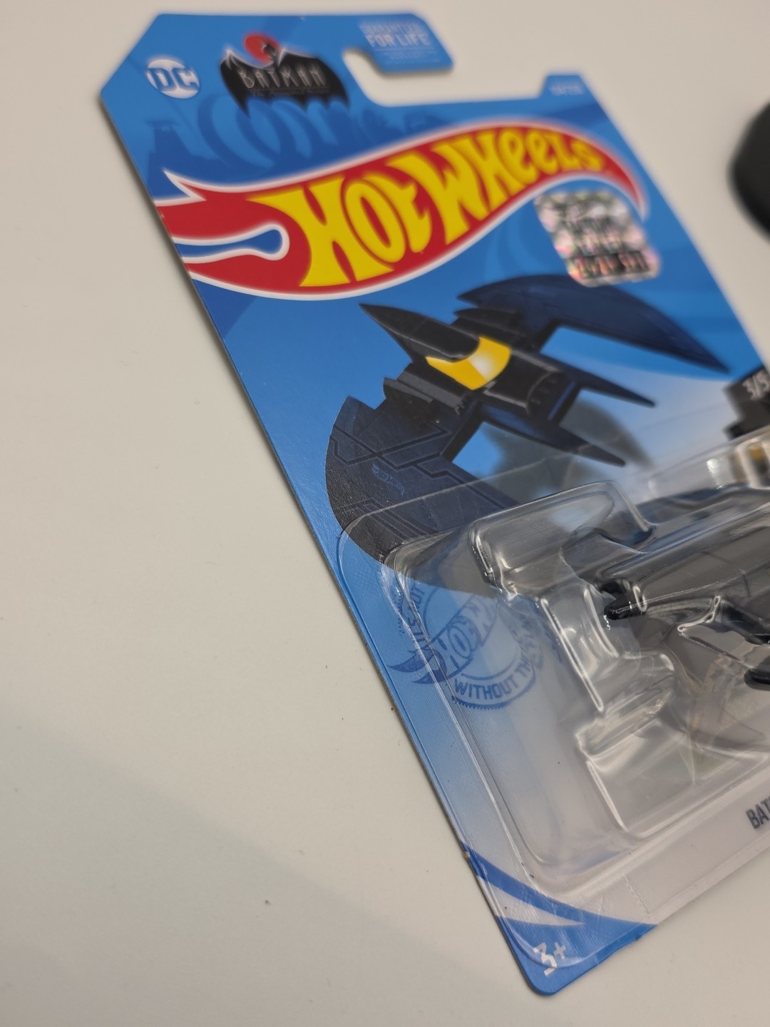 BATMAN BATPLANE FACTORY SEALED BLACK BLUE STRIPES HOT WHEELS 2021 #104 ANIMATED