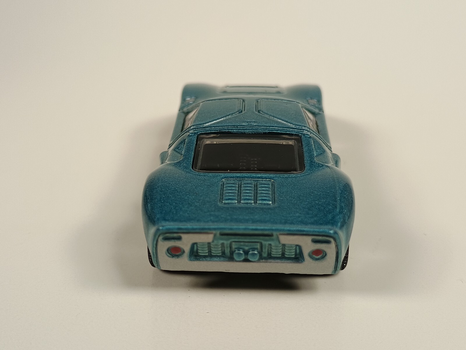 Ford GT40 Matchbox 2024 Highway Speeders Metalflake Light Blue 1:64 Loose