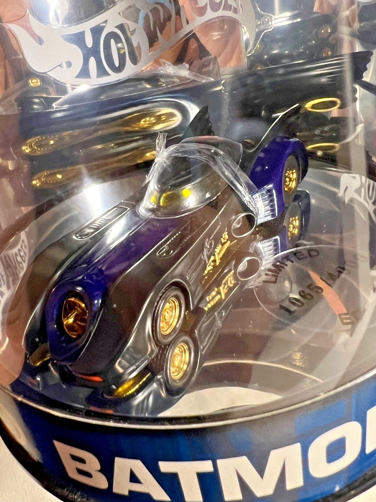 RARE – 2004 Hot Wheels Batmobile Series Oil Can 1 of 3 Limited Edition 1065/4000