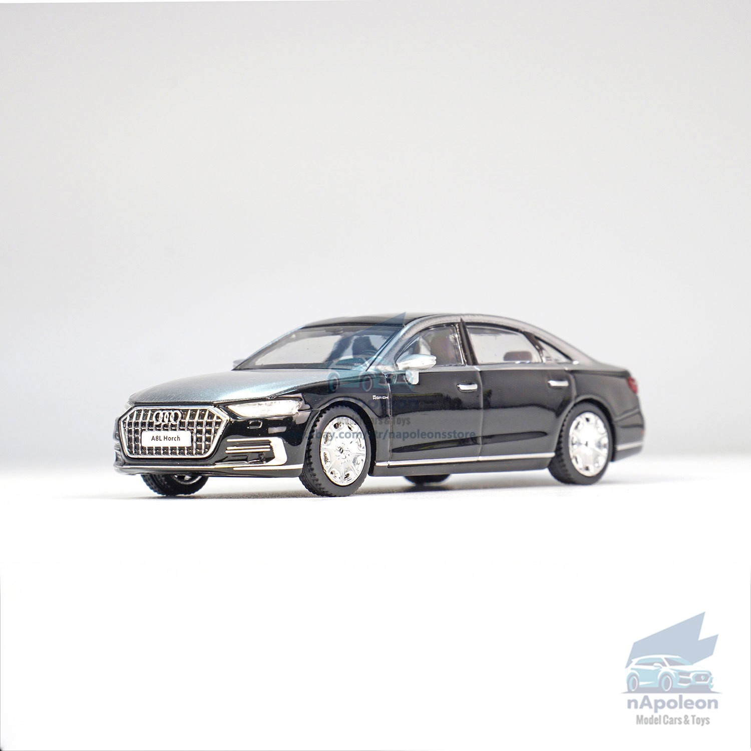 1:64 Audi A8L Horch 2021 Two-Tone Diecast Model Car Kids Gift Collection Display
