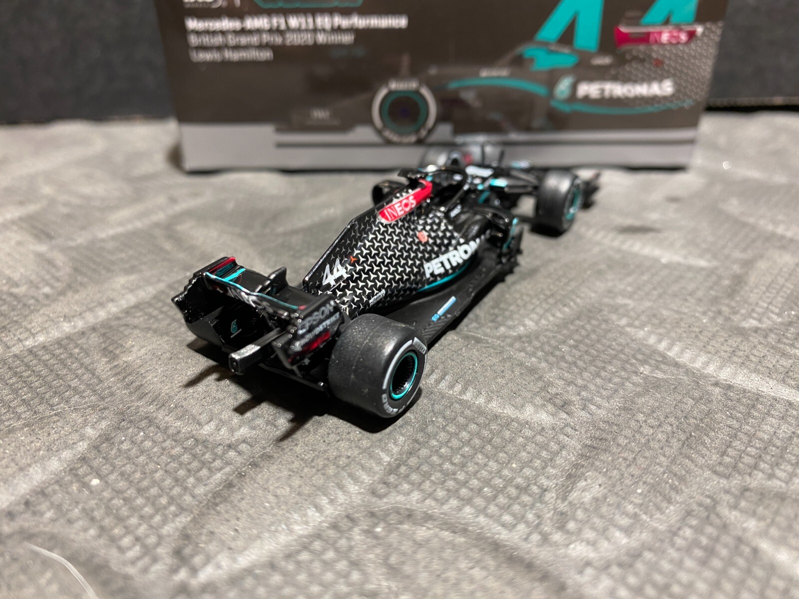 1/64 IXO TARMAC #44 MERCEDES-AMG F1 W11 EQ BRITISH GP 20 WINNER LEWIS HAMILTON