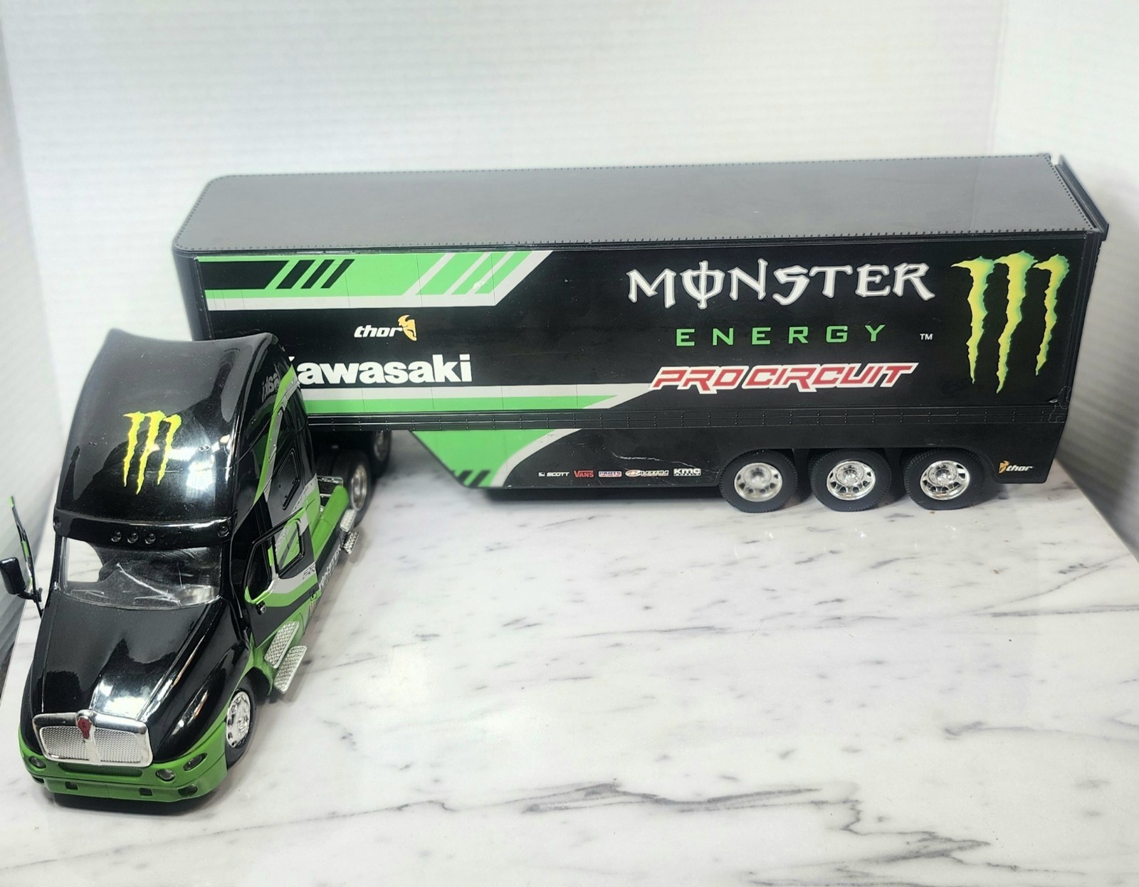 Thor Kawasaki Monster Energy Diecast 1:32 Tractor Trailer