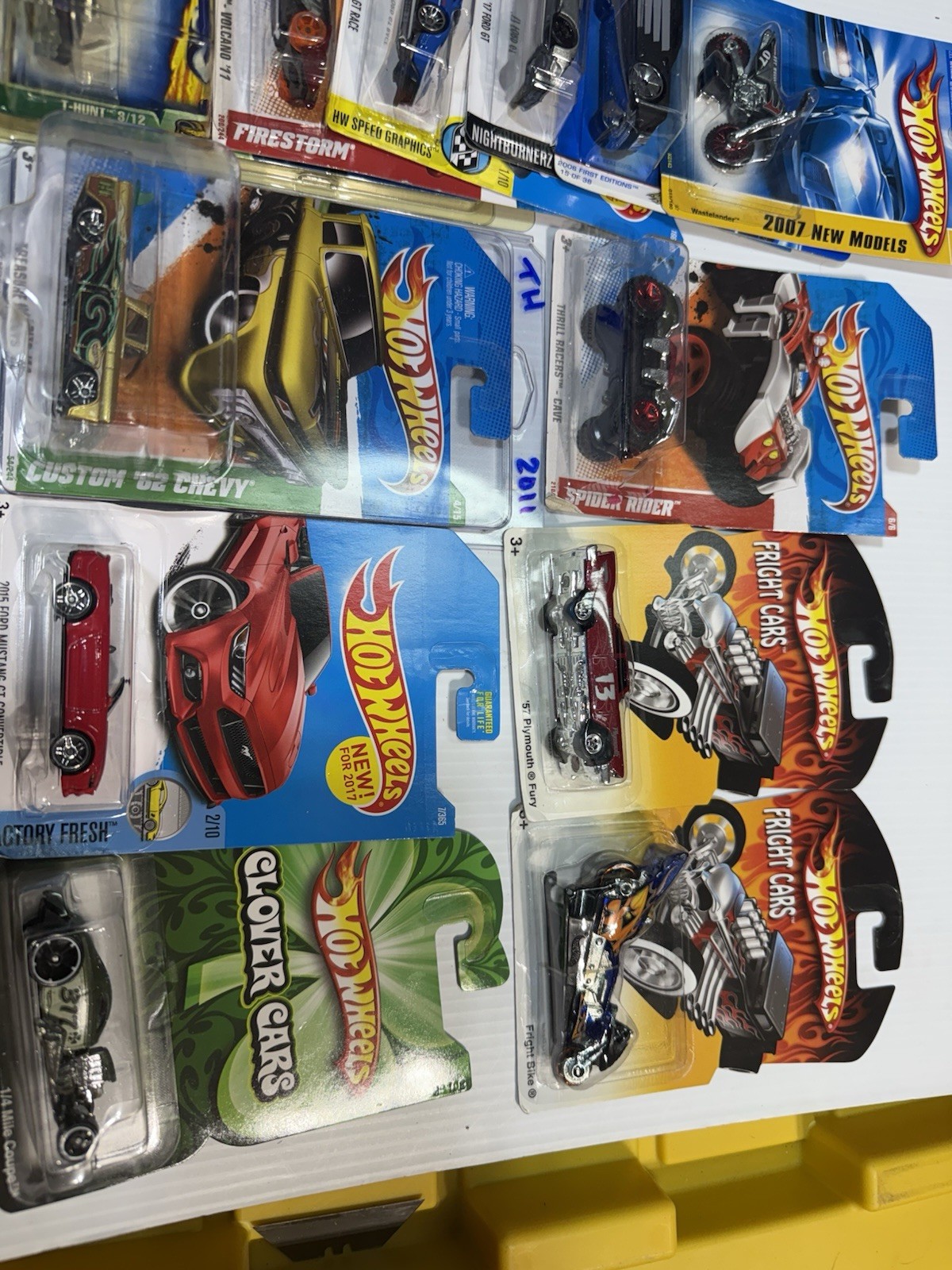 LOT OF 100 RANDOM HOT WHEELS ALL NEW