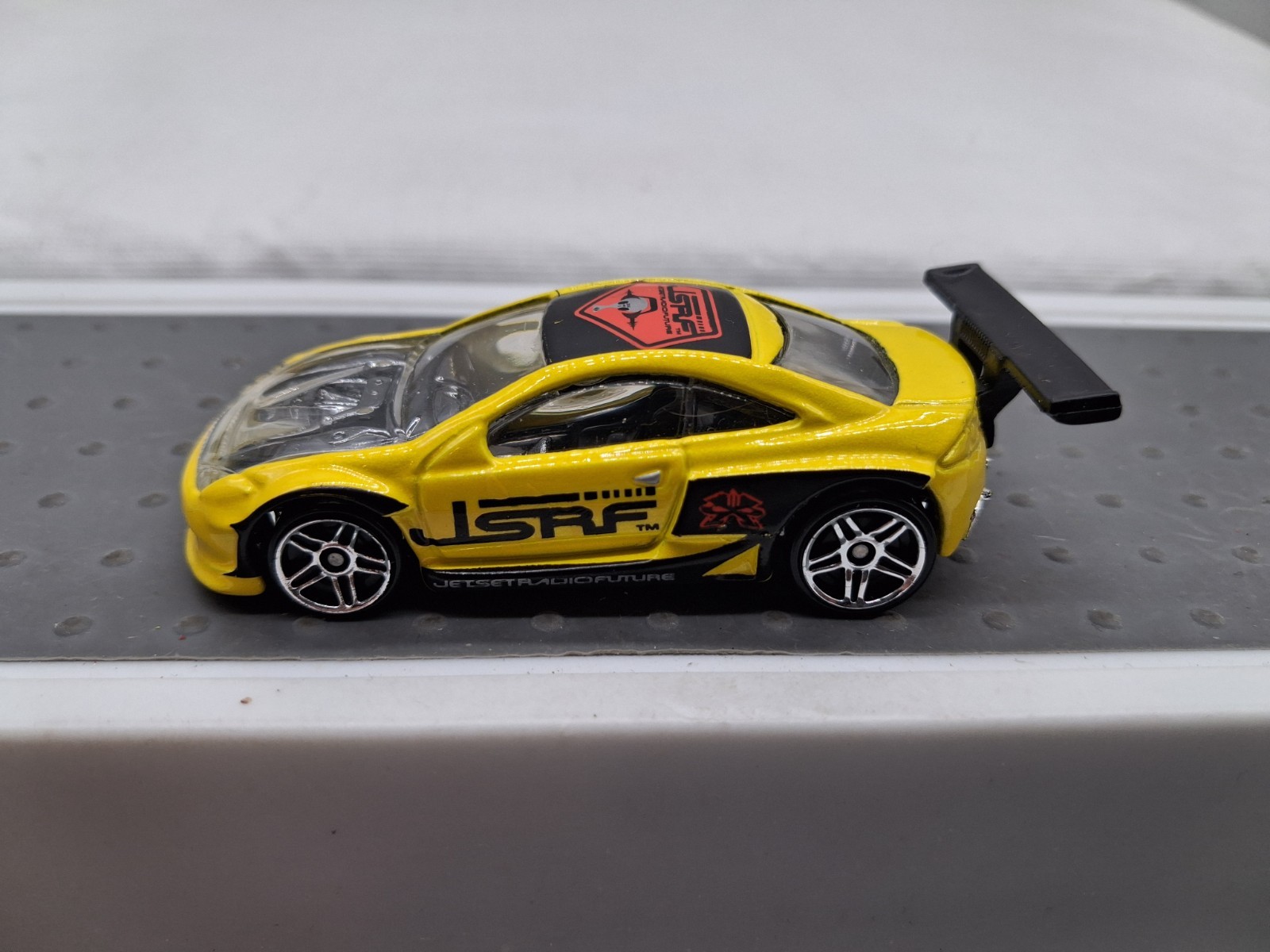 Hot Wheels 2001 Custom Cougar Yellow Die Cast