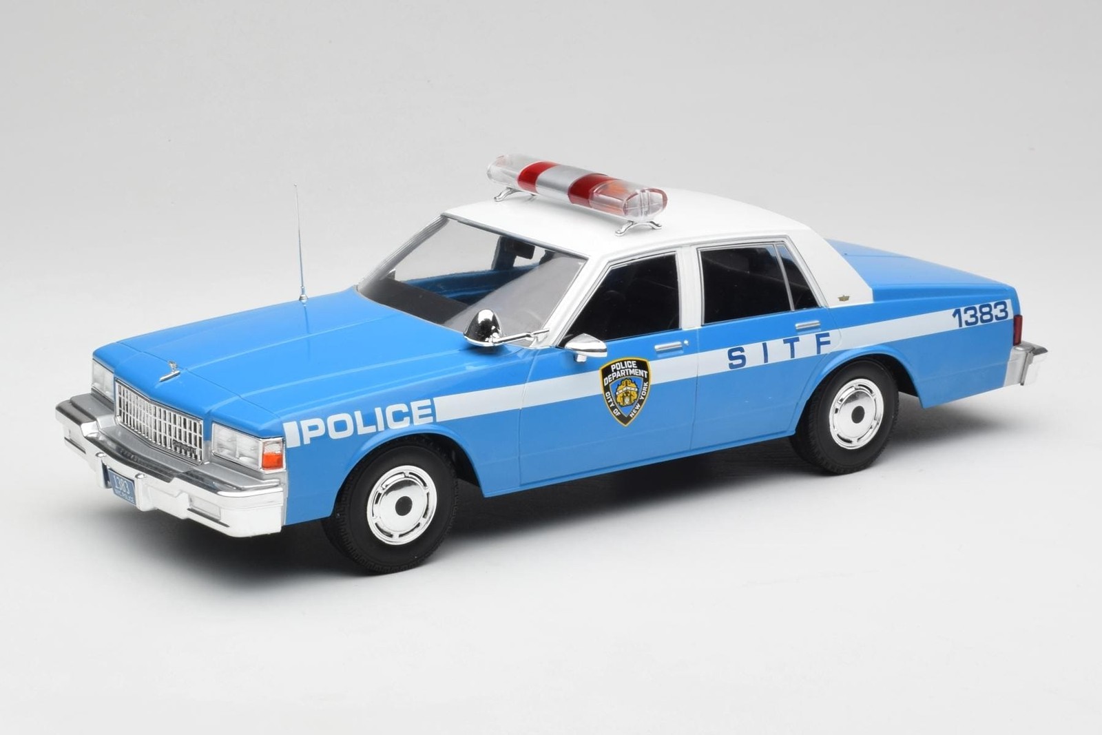 Chevrolet Caprice NYPD Police Car MCG 1:18 | MCG18360