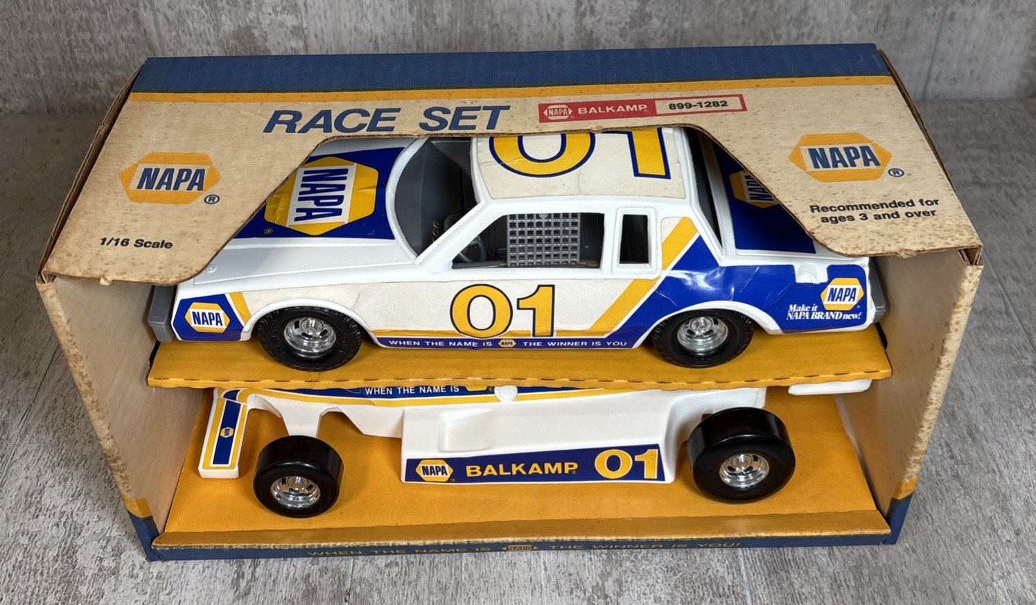 1/16 Ertl NAPA Auto Parts Balkamp Race Car Set w/ Box