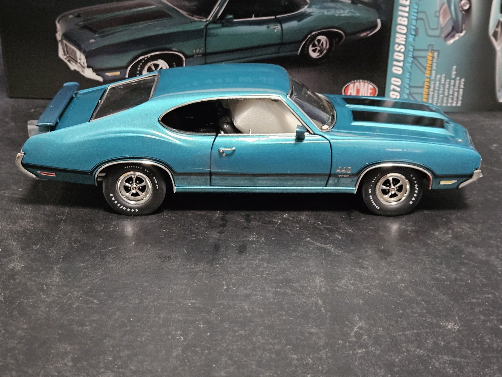 ACME 1:18 SCALE 1970 OLDSMOBILE 442 W-30 IN AEGEAN AQUA METALLIC A1805627. NEW!!