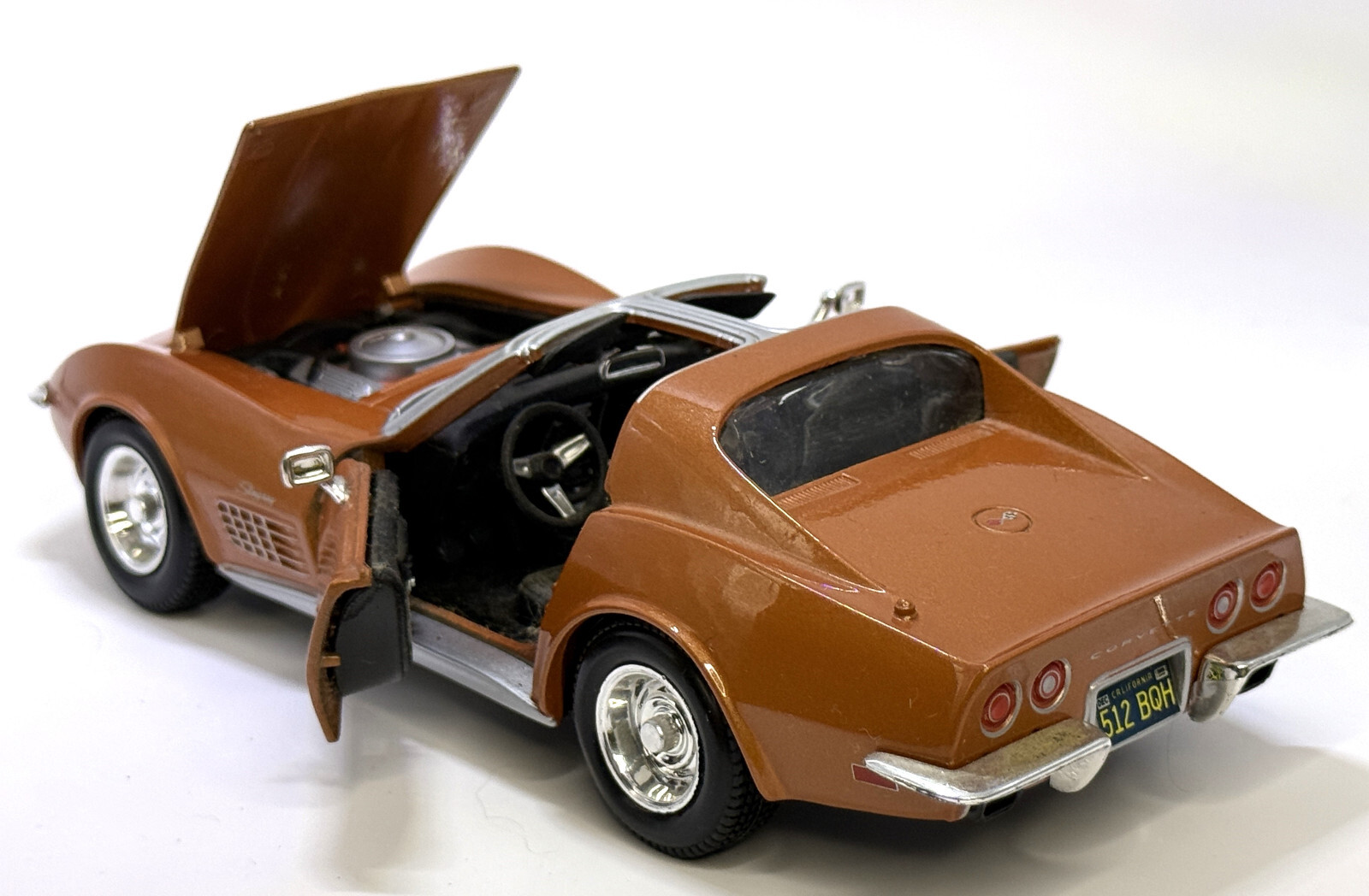 1970 Chevrolet Corvette T-top 1:24 Maisto Diecast Copper 1/24