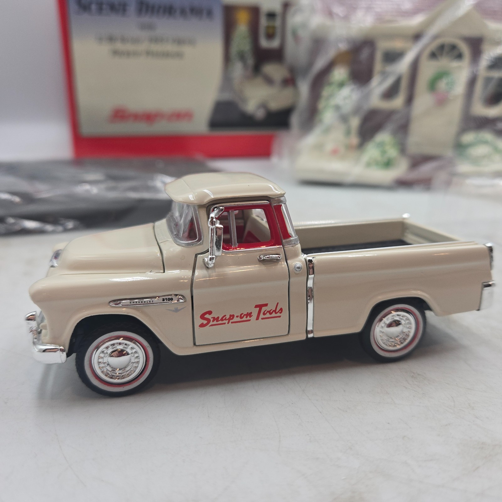 Snap-On Tools 1950s Winter Scene Diorama 1955 Chevy Pickup Pullback 1:38 Scale