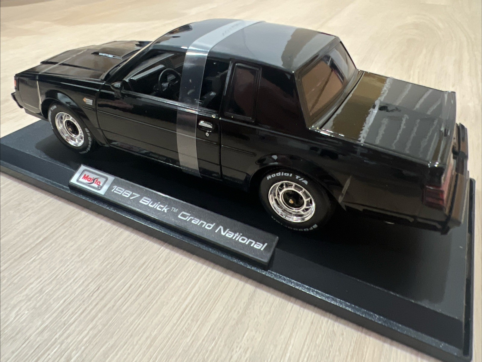 1987 BUICK REGAL GRAND NATIONAL BLACK 1/18 DIECAST MODEL CAR MAISTO 31479