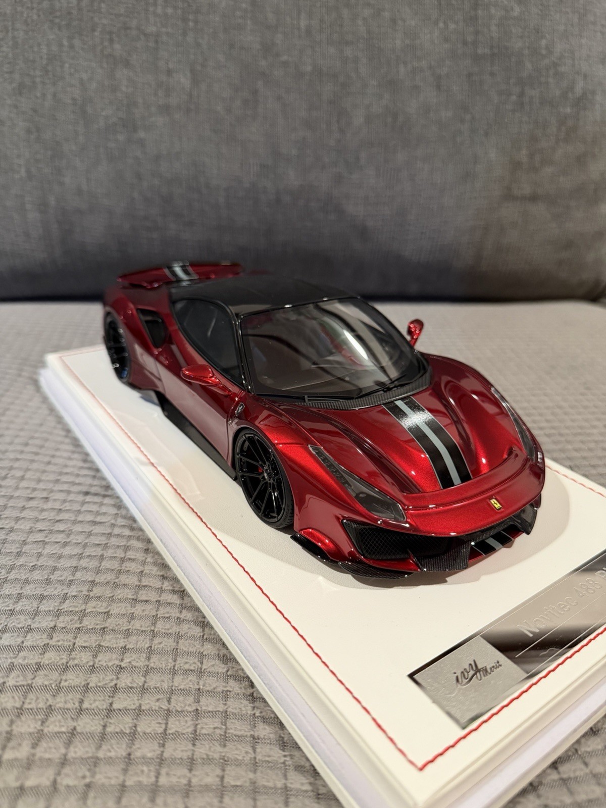 1/18 IVY Model Novitec Ferrari 488 Pista Rosso Red Metallic Limited With Case