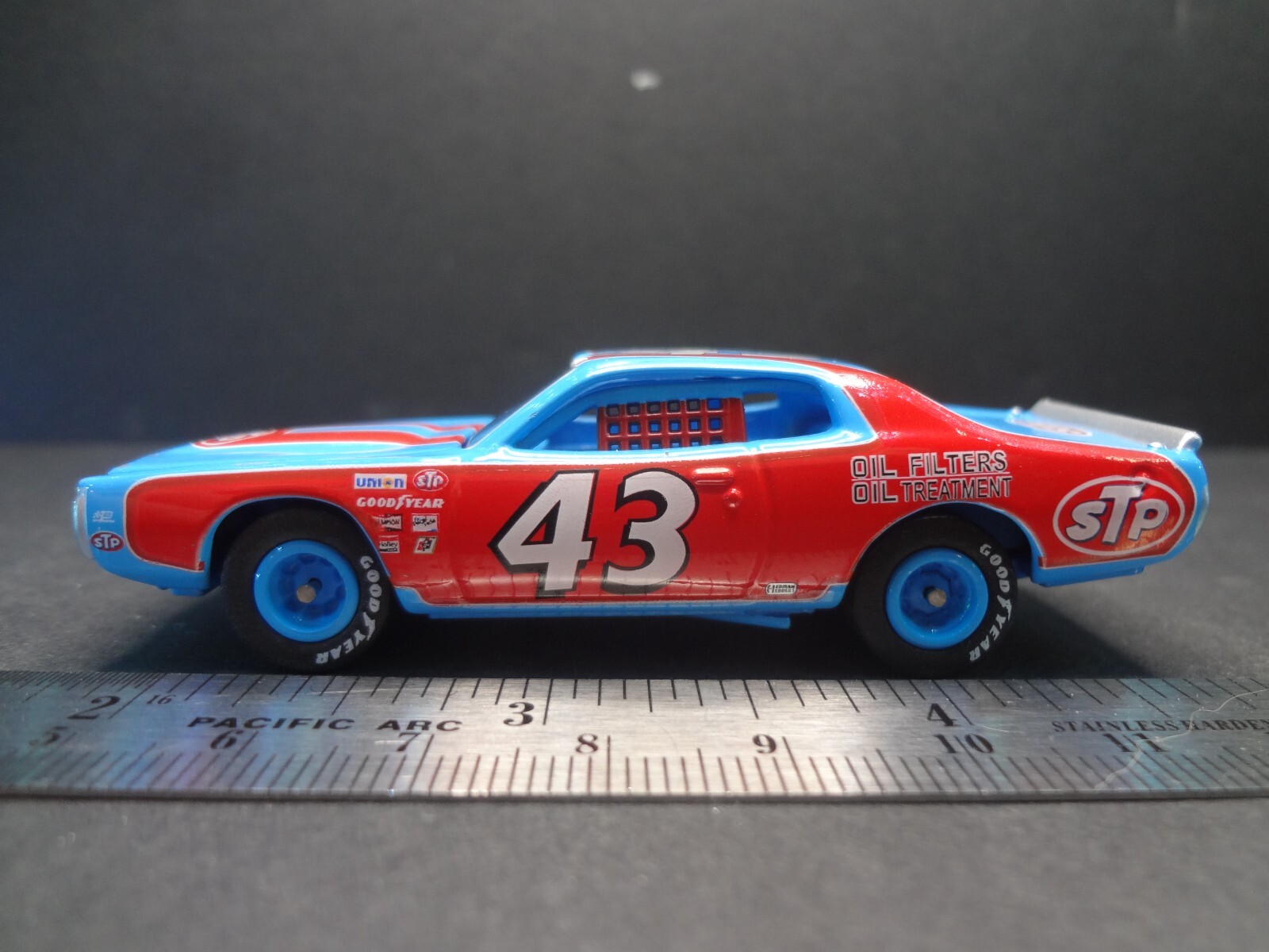Racing Champions 1974 Dodge Charger Richard Petty #43 STP – Loose 1:64
