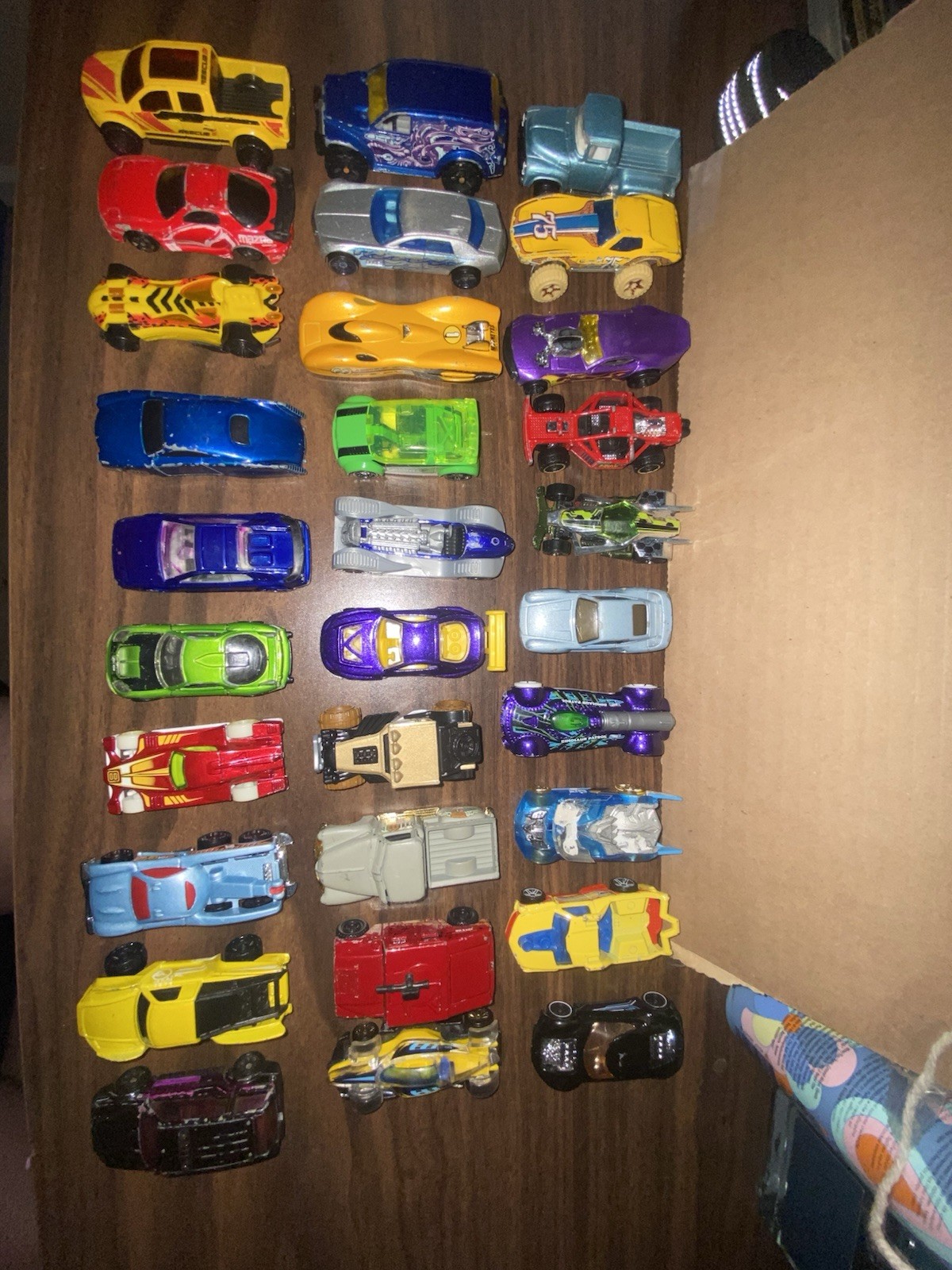 Hot Wheels Lot Of 30 Mixed Cars Please See Photos
