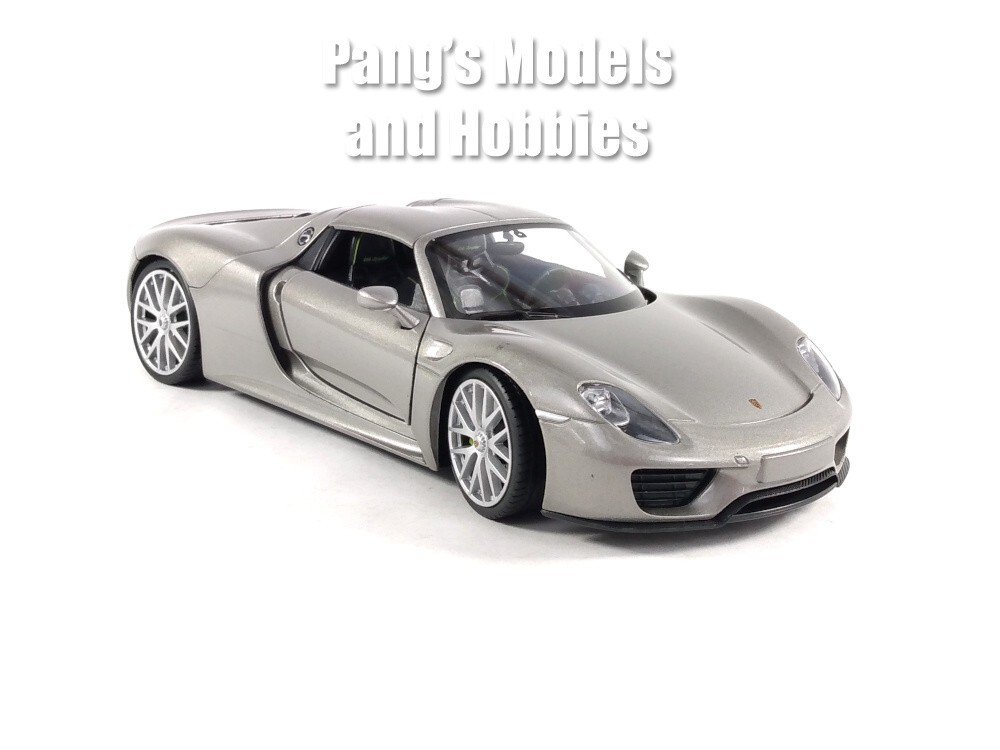 2013 Porsche 918 Spyder Hard Top 1/24 Scale Diecast Model – Welly – Silver