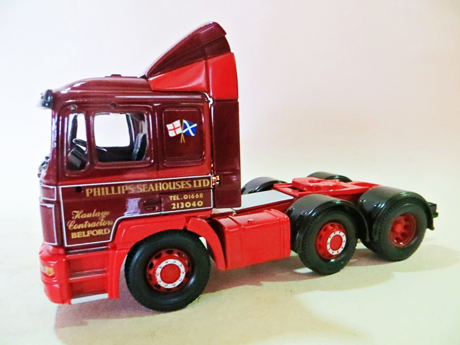 CORGI ‘MAN F2000 TRACTOR UNIT/CAB ONLY, PHILLIPS OF SEAHOUSES’ 1:50 CC12012