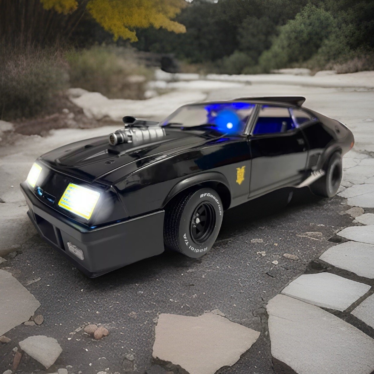 1973 Ford Falcon XB “Last Of The V8 Interceptors” Movie 1979 WORKING LIGHT 1/18
