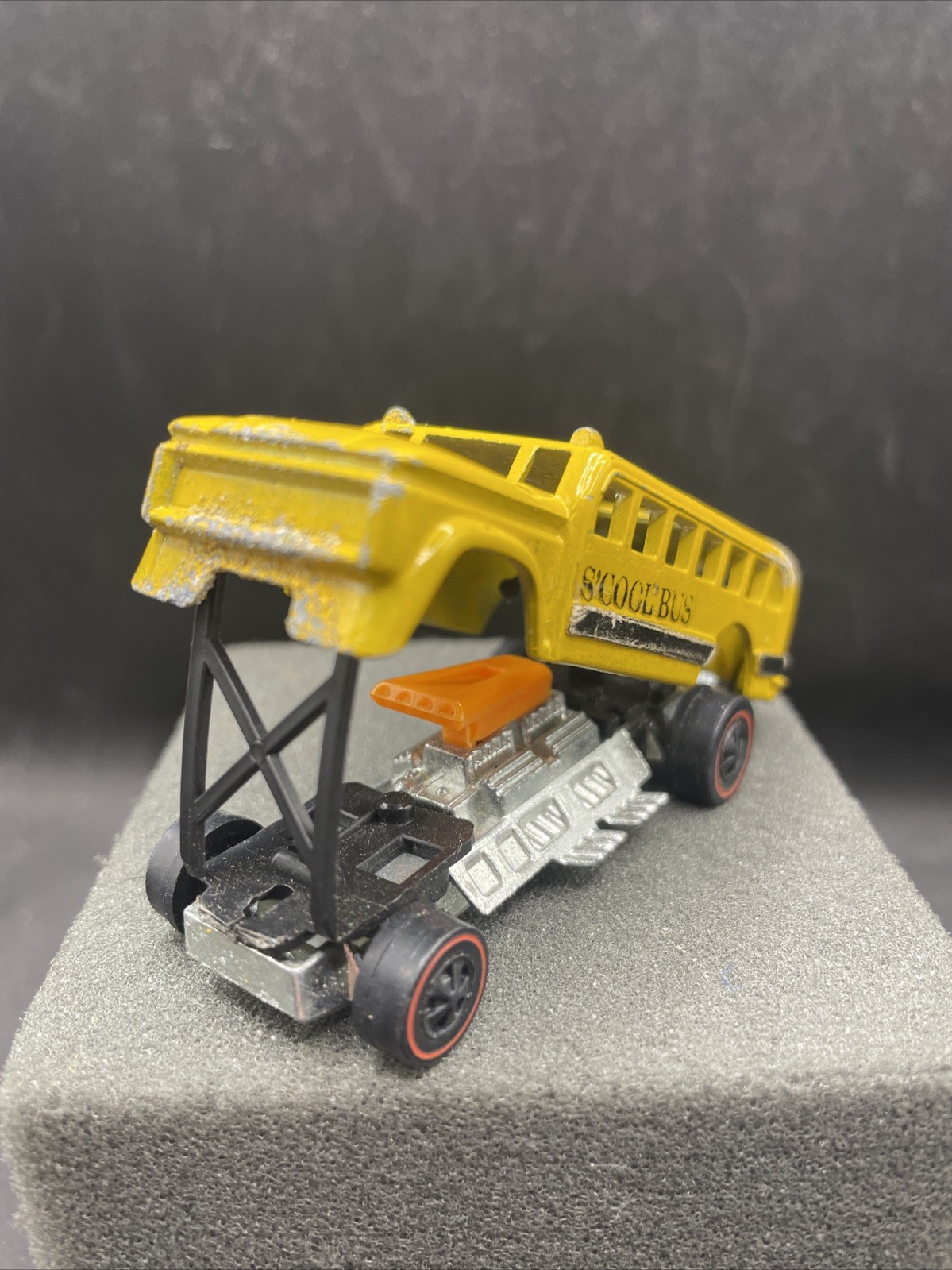 Vintage 1970 HOT WHEELS S’Cool Bus The Heavyweights Yellow Redline Decals 21