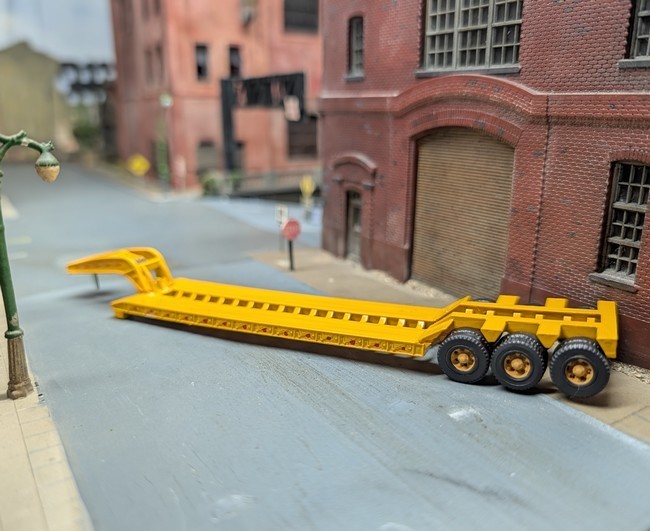 1/87 HO Scale Low Boy Heavy Equipment Trailers. Custom built 3D printed models.