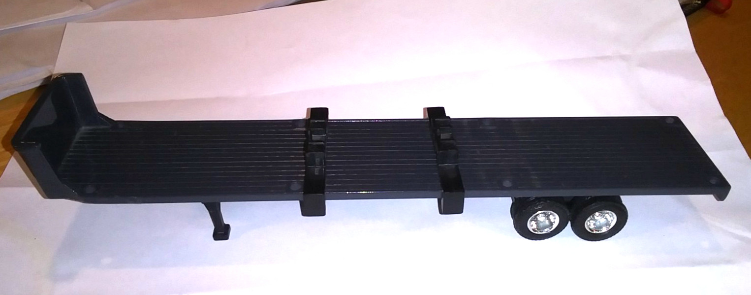 Flatbed BULKHEAD Semi Trailer with Chrome Wheels, 1:64 Ertl, Loose No Package