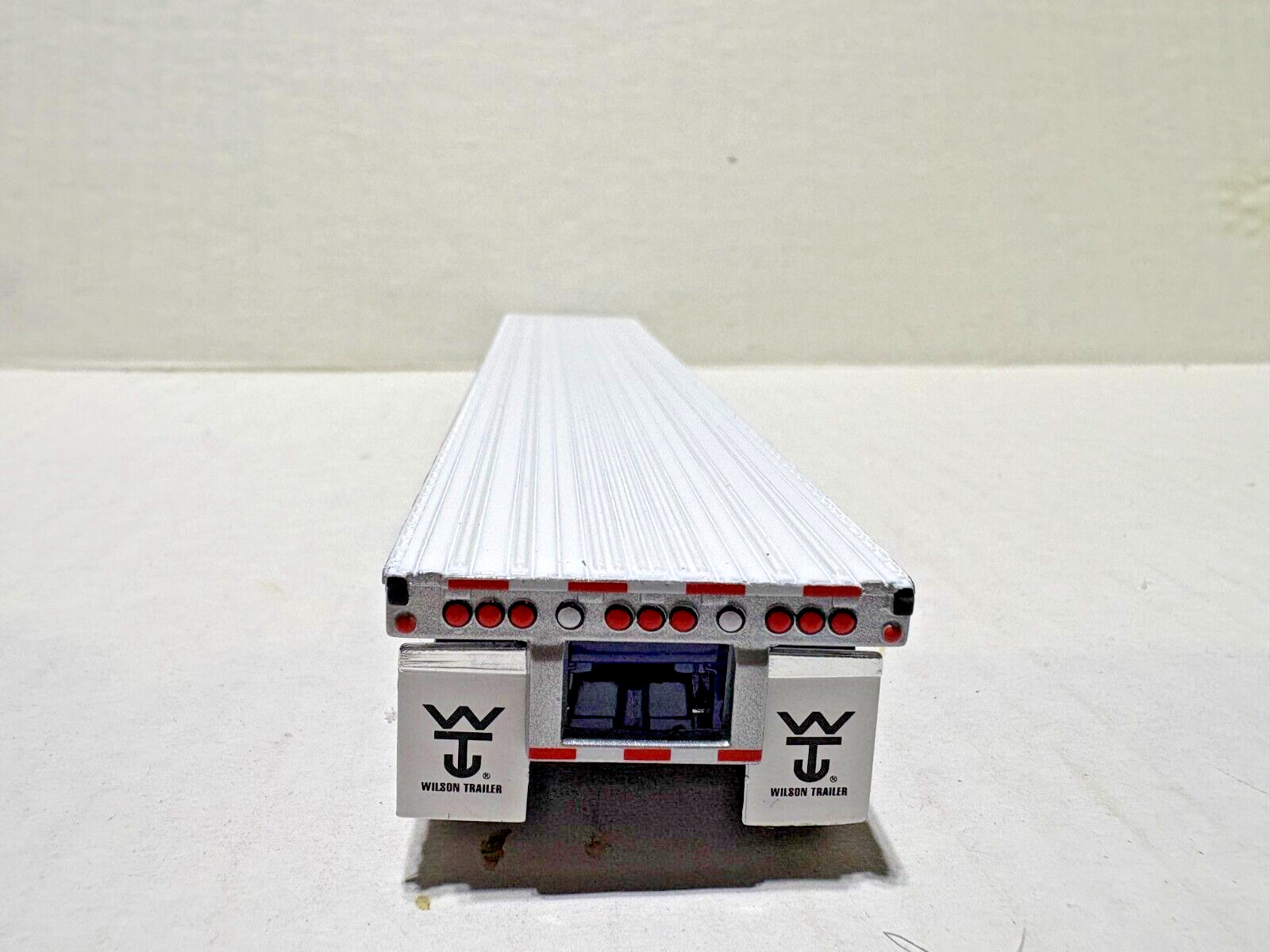 DCP / FIRST GEAR 1/64 SCALE VINTAGE FLATBED TRAILER, WHITE & BLUE FRAME