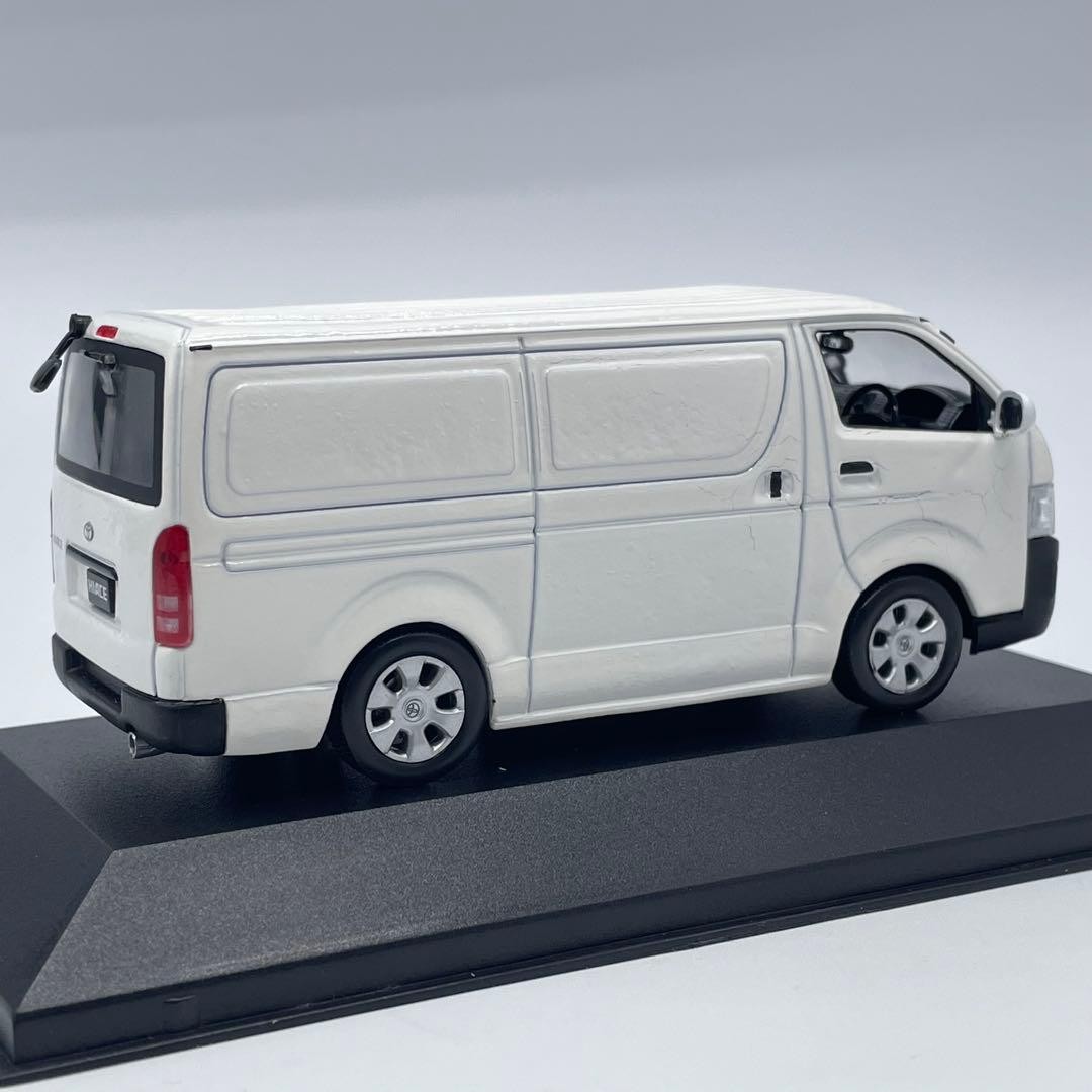 KYOSHO Jcollection TOYOTA HIACE VAN 2005 1/43 Model Car White Diecast 15+