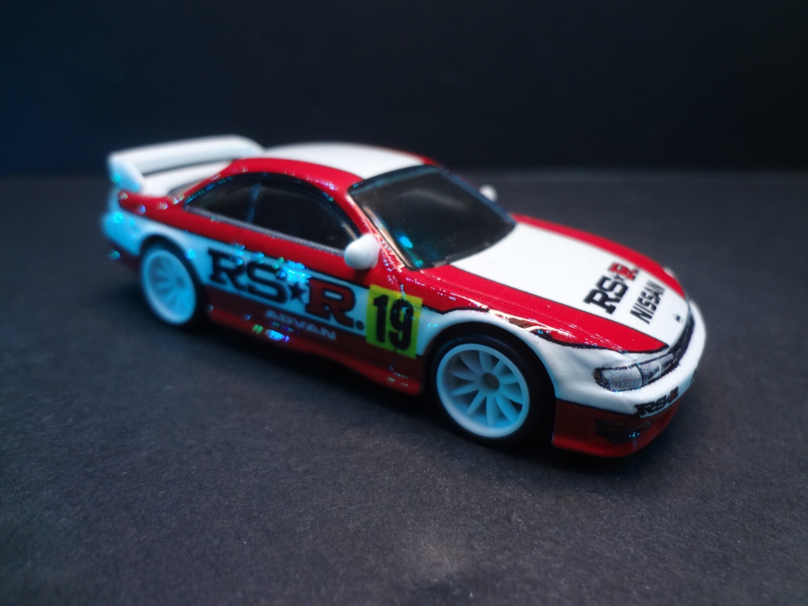 Hot Wheels Nissan 240SX (S14) – 1:64 loose