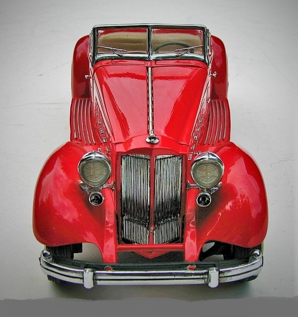 Classic Race Car Racing Racer Carousel Red 1 18Unique12Metal Diecast Model24