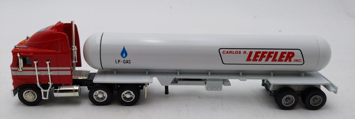 Winross & Other Assorted 1:64 Tractor-Trailer Semi Diecast LN