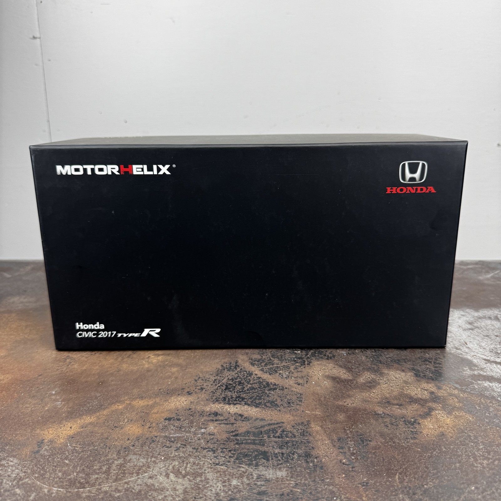 MOTORHELIX 2017 Honda Civic Type R 1:18 Model Vehicle w/ Box WHITE LTD to 299