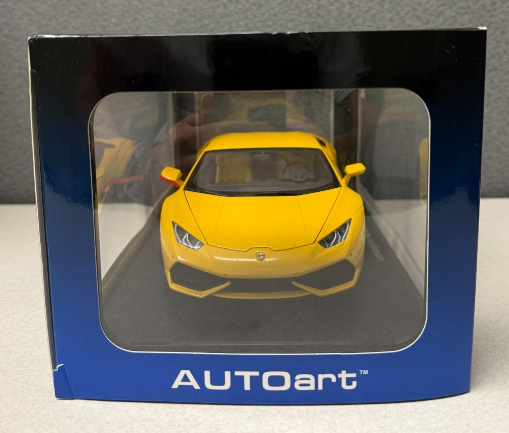 1/18 Autoart Lamborghini Huracan LP610-4 (Yellow) Diecast Car Model