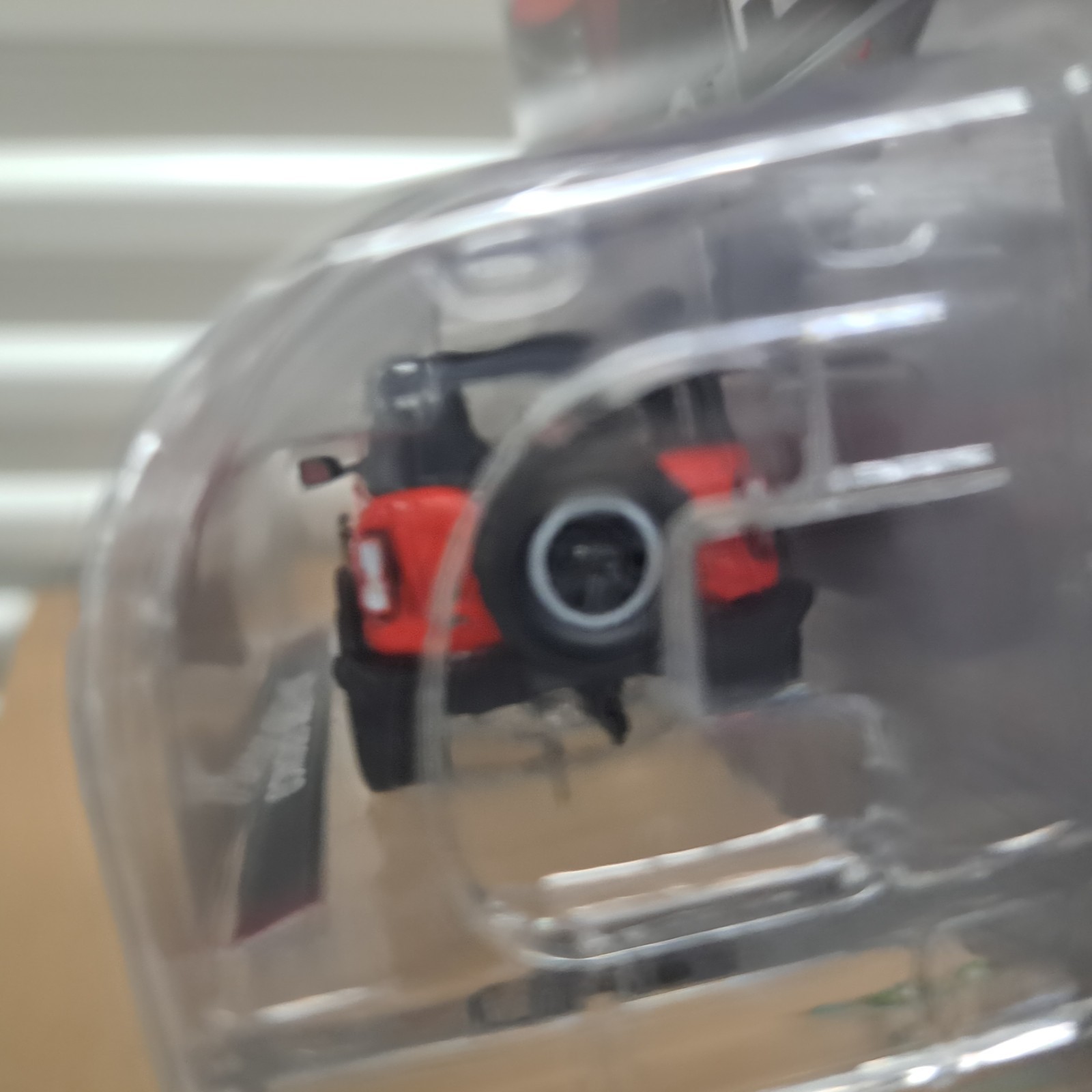 Green Light 1:64 Showroom Floor Series 7 – 2024 Ford Bronco