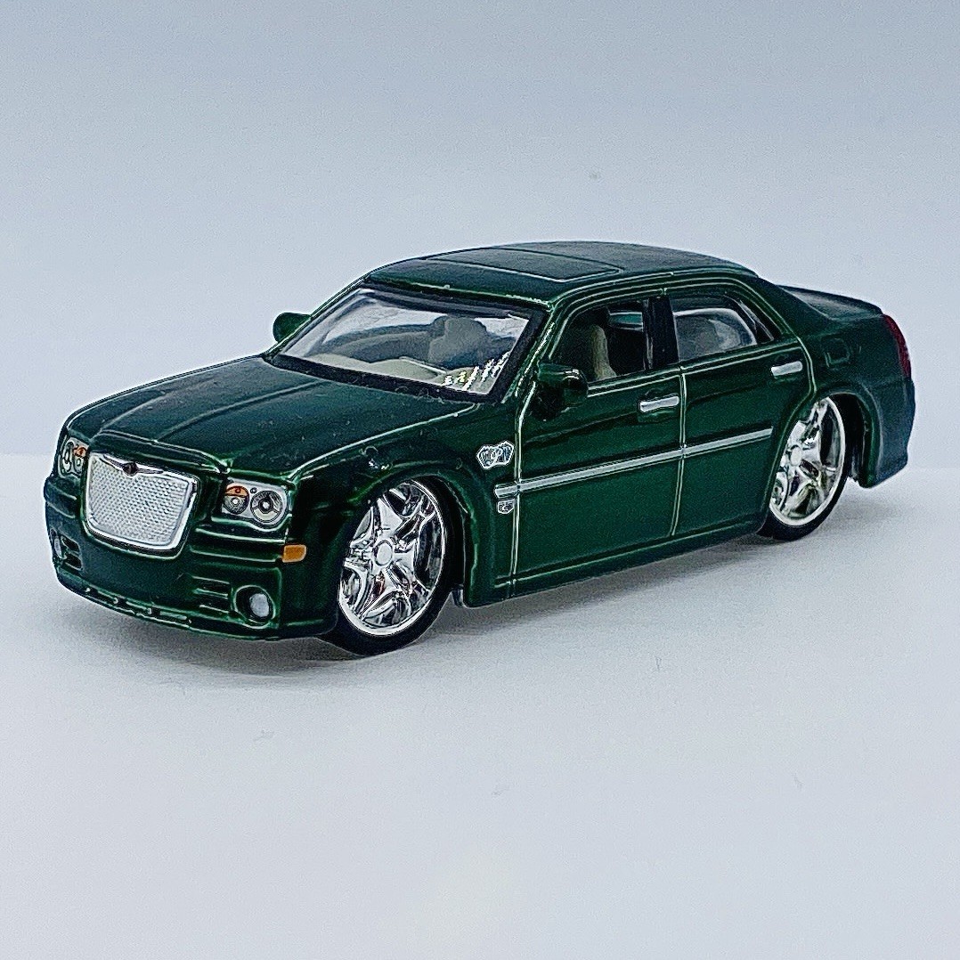 Maisto 2005 Pro Rodz Custom Shop Pro-Touring – 2005 Chrysler 300C Hemi – Green