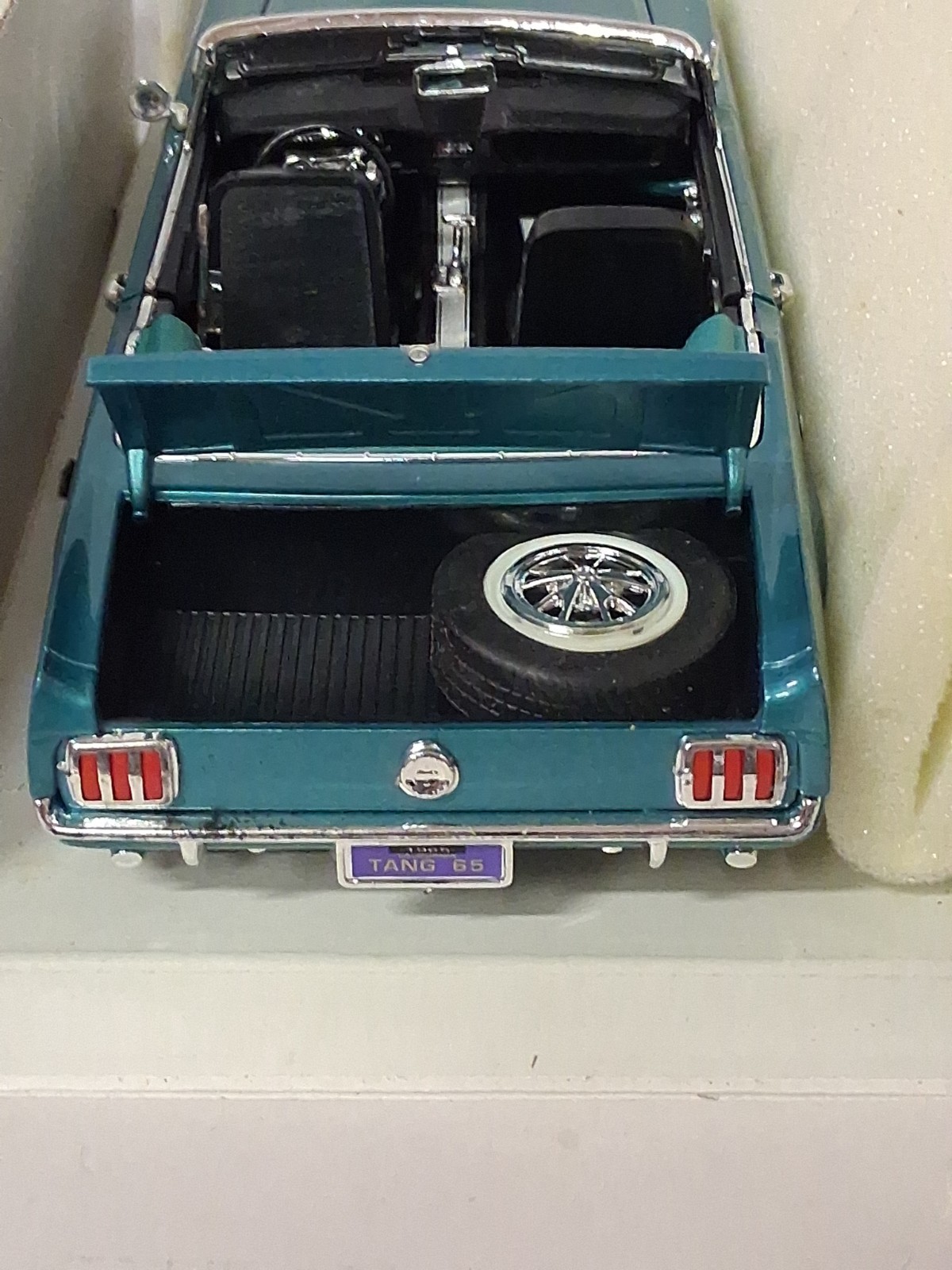 Mira die cast Ford Mustang Convertible 1965. Golden Line Collection. Teal NIB