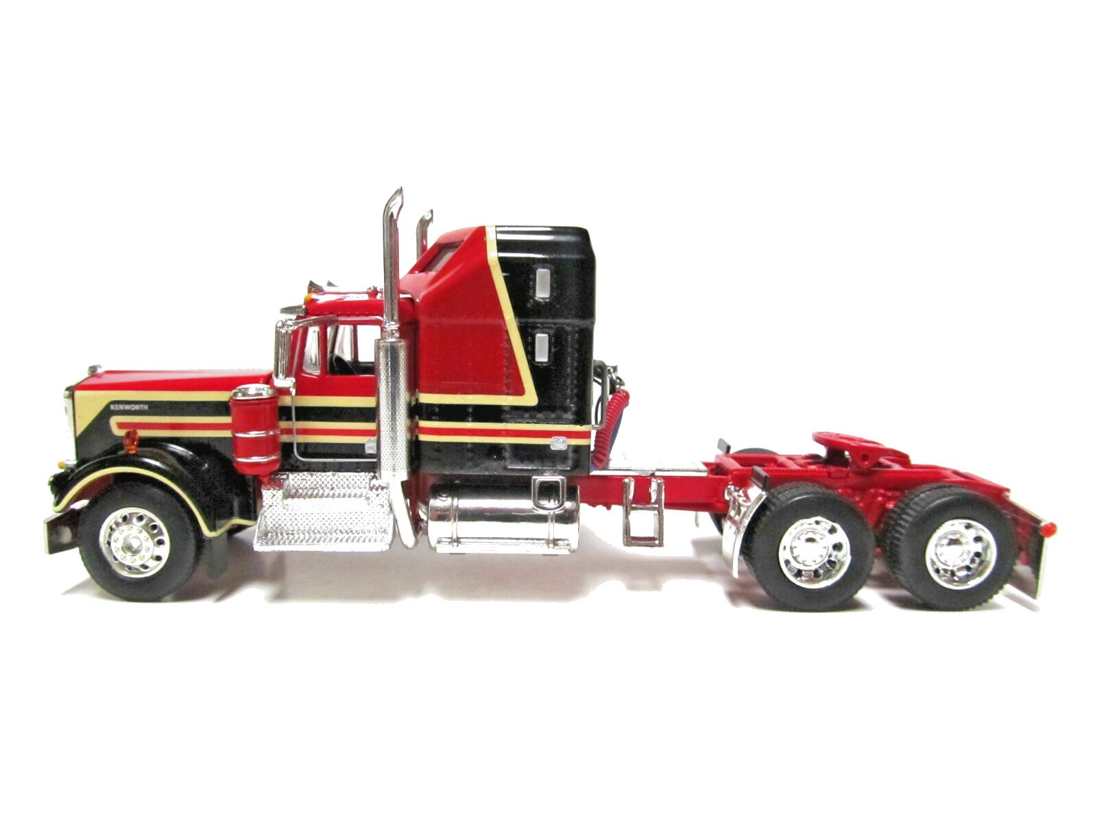 DCP, FIRST GEAR 1/64 SCALE W-900A KENWORTH AERODYNE, RED & BLACK, TAN STRIPE
