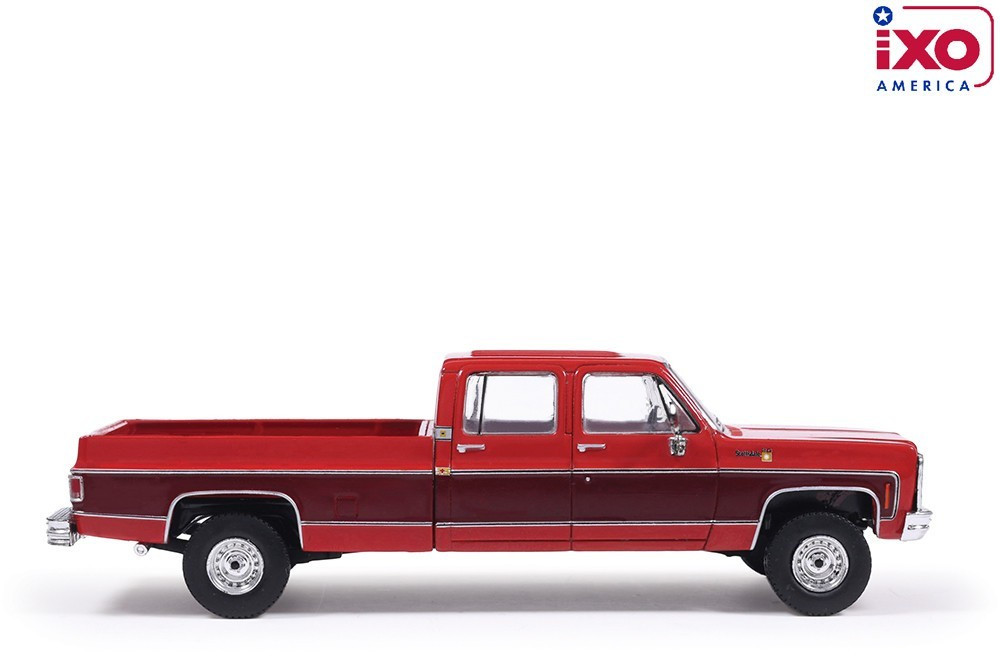IXO AMERICA 1:64 1975 GMC SIERRA CLASSIC – CARMINE RED – IA64013