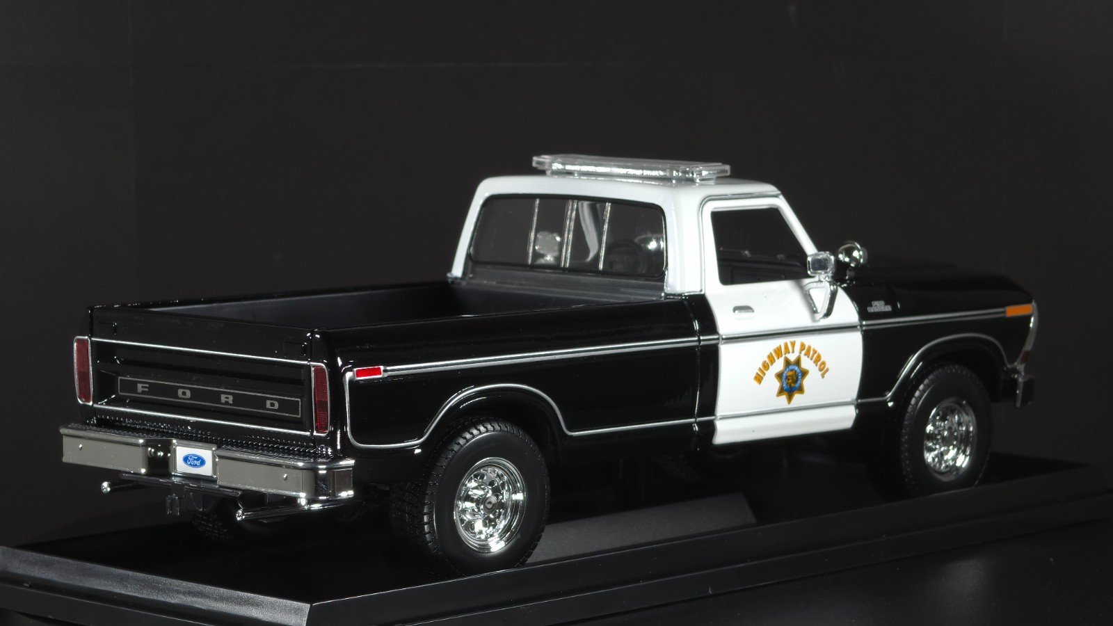 1979 Ford F150 Pick=up 1:18 Maisto Exclusive Style Special Edition HighwayPatrol