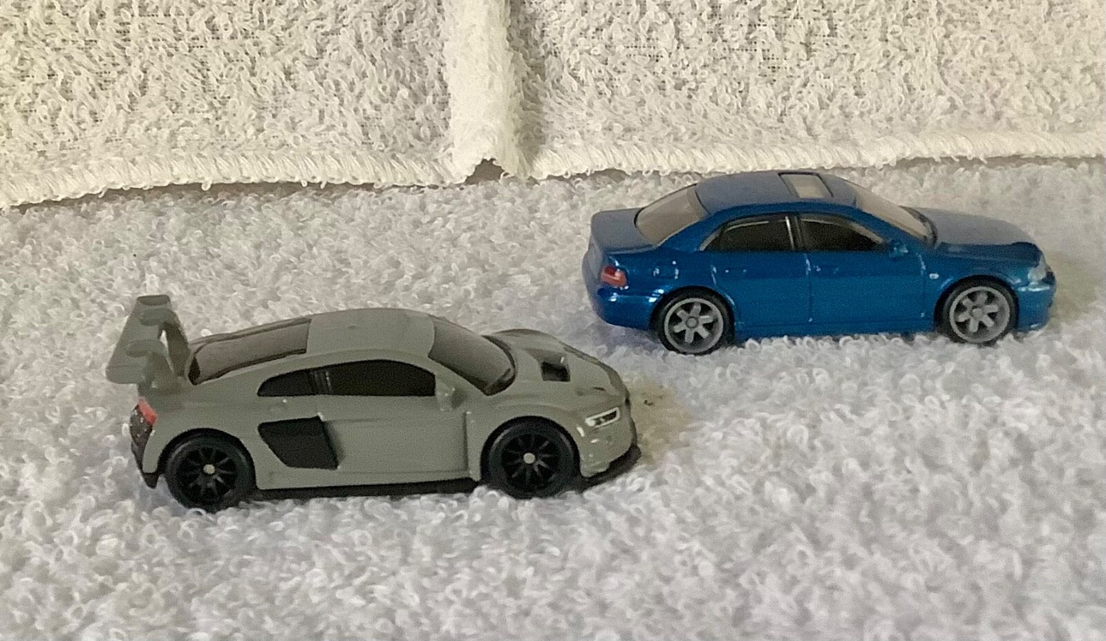 Hot Wheels Premium Car Culture 2 Pack Audi S4 & Audi R8 LMS +Real Riders + Loose