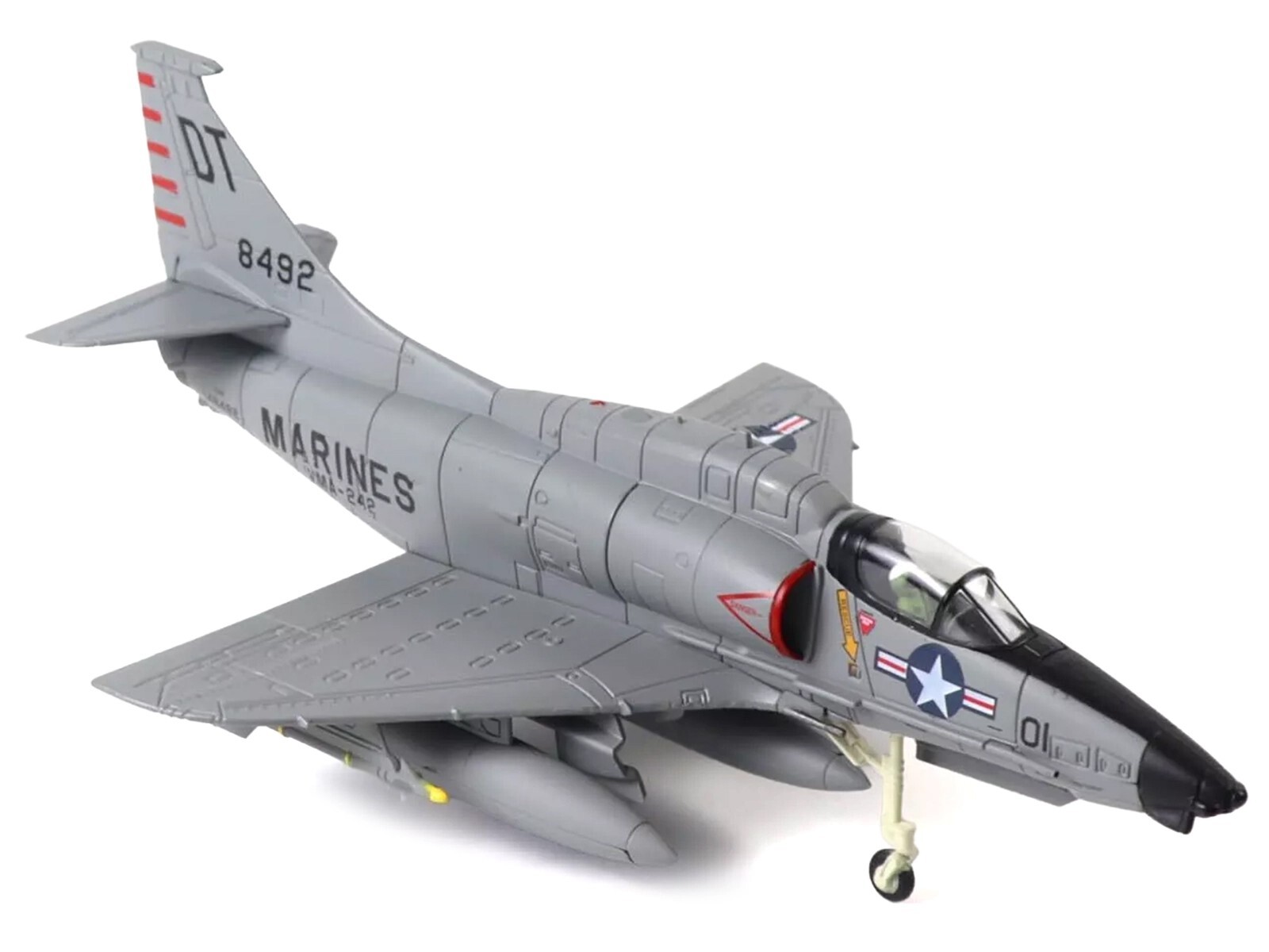 DOUGLAS A-4D SKYHAWK AIRCRAFT “VMA-242 BATS” 1/72 DIECAST MODEL FS023A