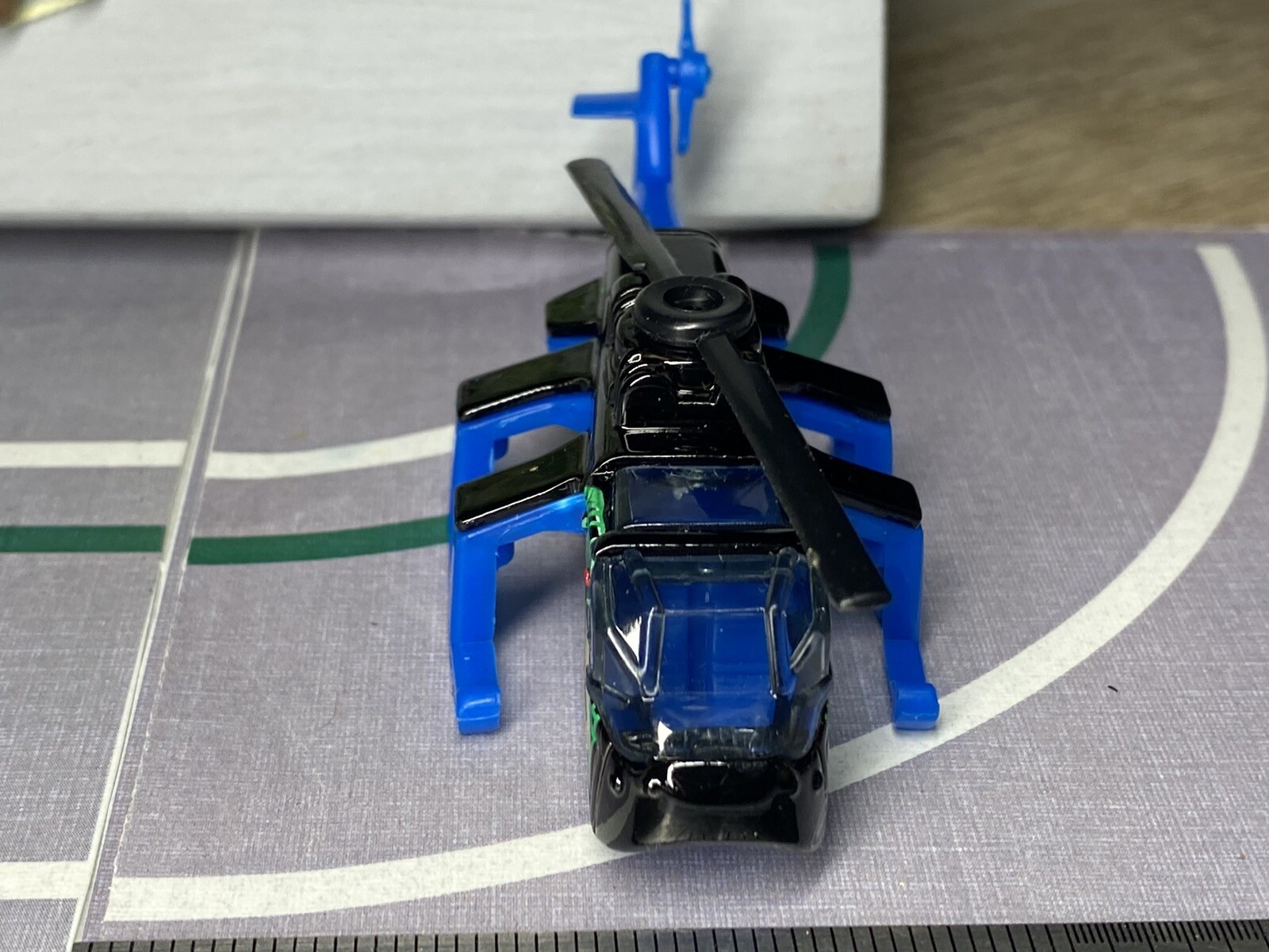 Matchbox 1999 Airlift Rescue Helicopter, Crane Chopper, Police, Fire