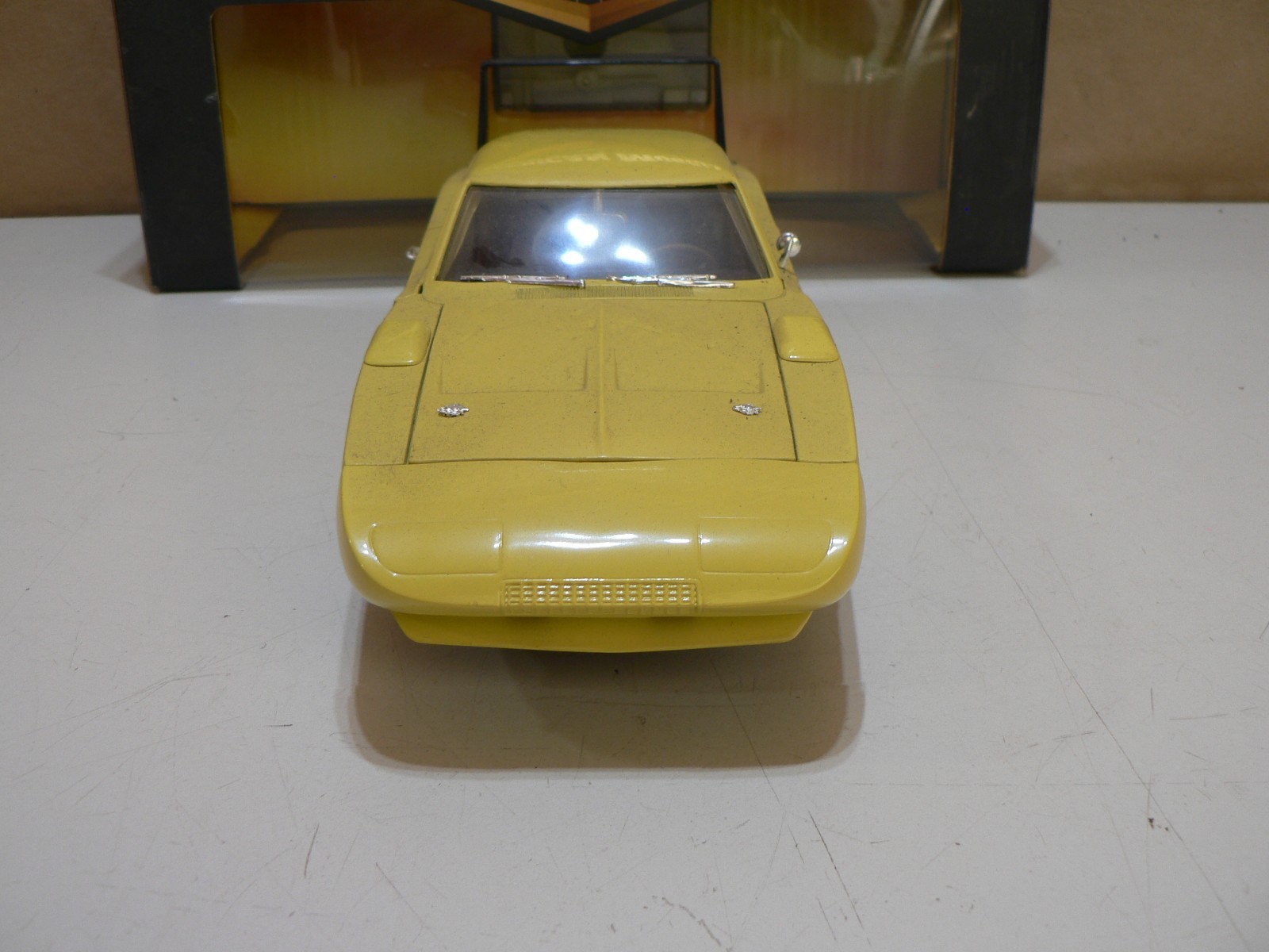 Vintage Ertl American Muscle 1969 Yellow Dodge Charger Hemi Daytona Die Cast