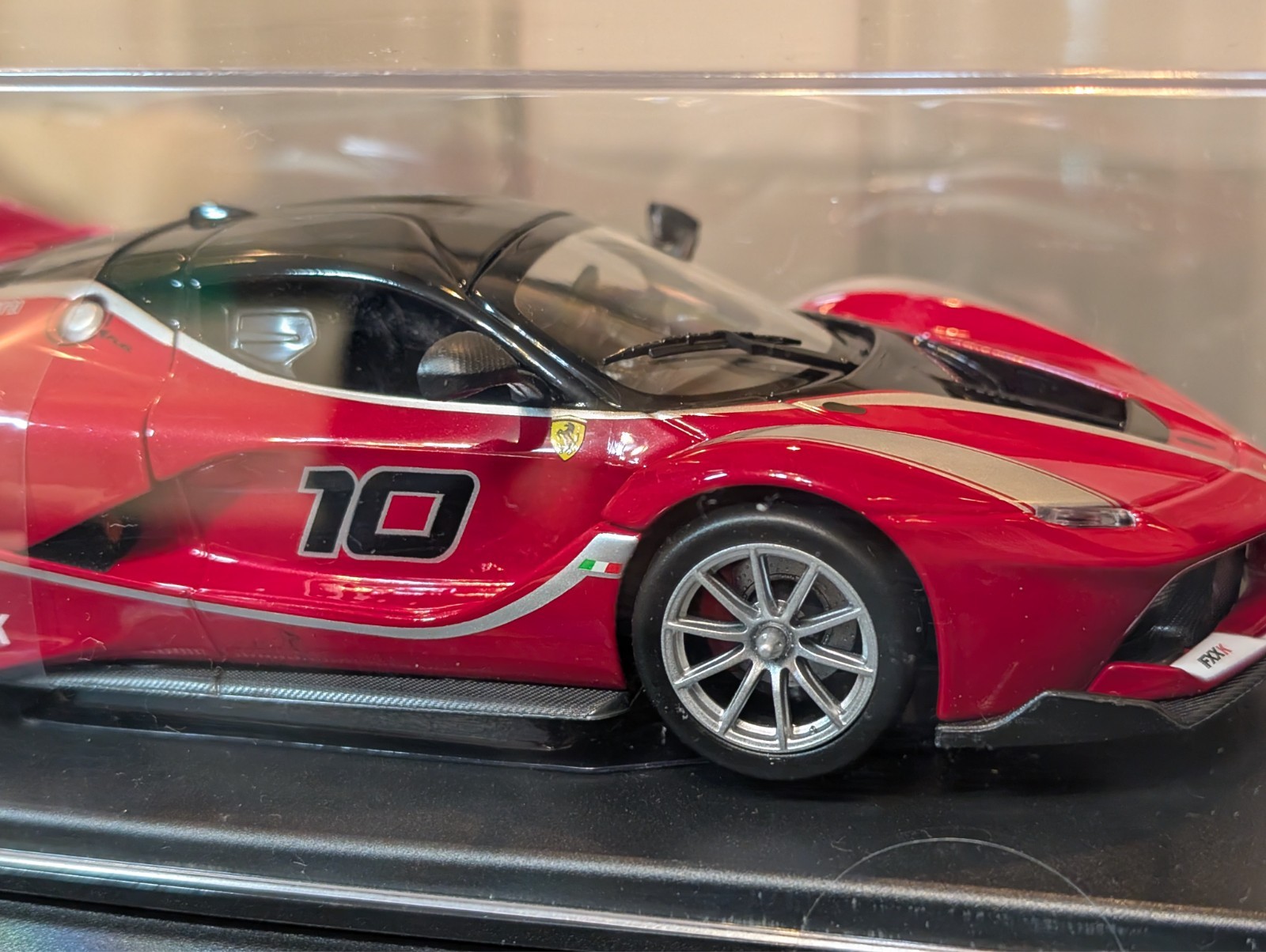 DeAgostini Ferrari FXX K 2014 Red 1/24 Diecast Model Car Display Case Used JP