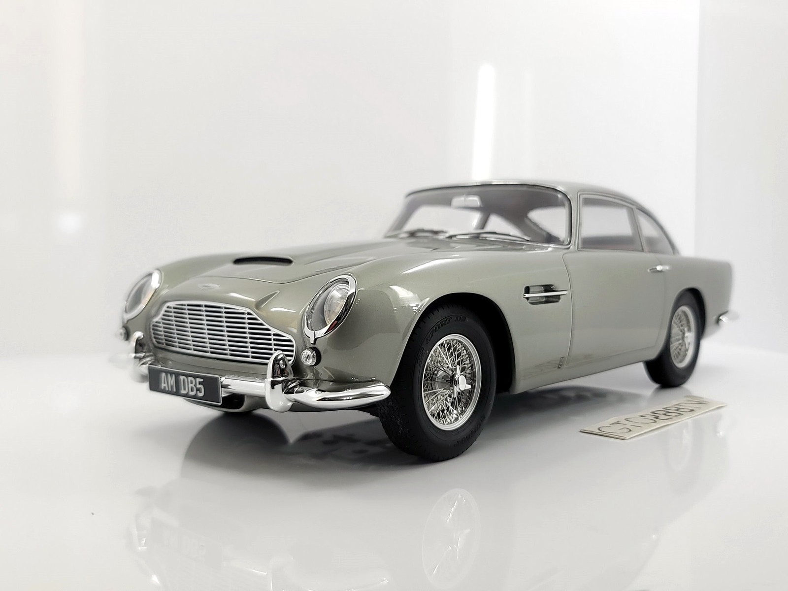 GT Spirit 1:12 scale Aston Martin DB5 1963 Silver(GT066)